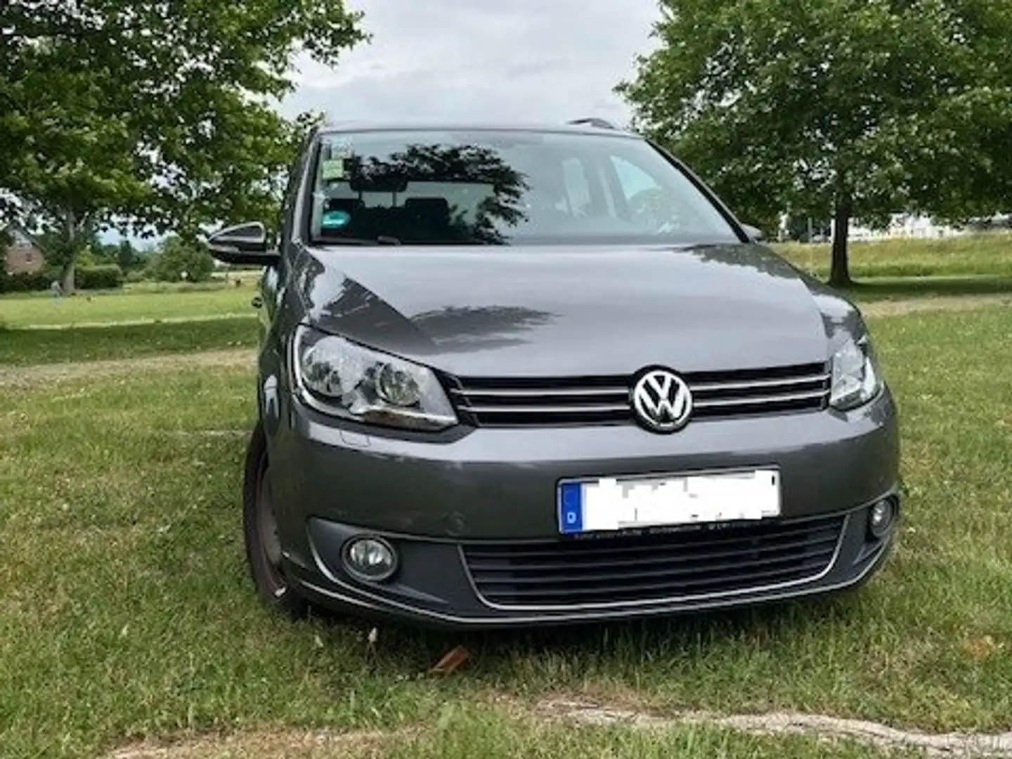 Volkswagen Touran 1.4 TSI Highline Grau - 1