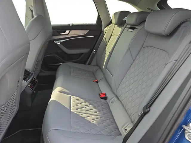 Audi S6 view 10