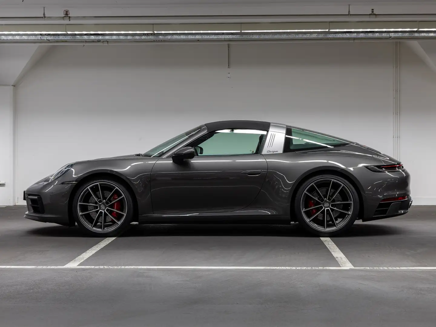 Porsche 992 Targa 4S Grijs - 2