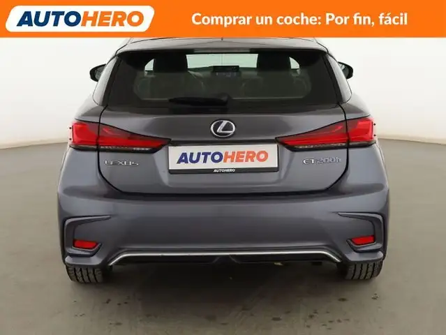 Lexus CT view 5