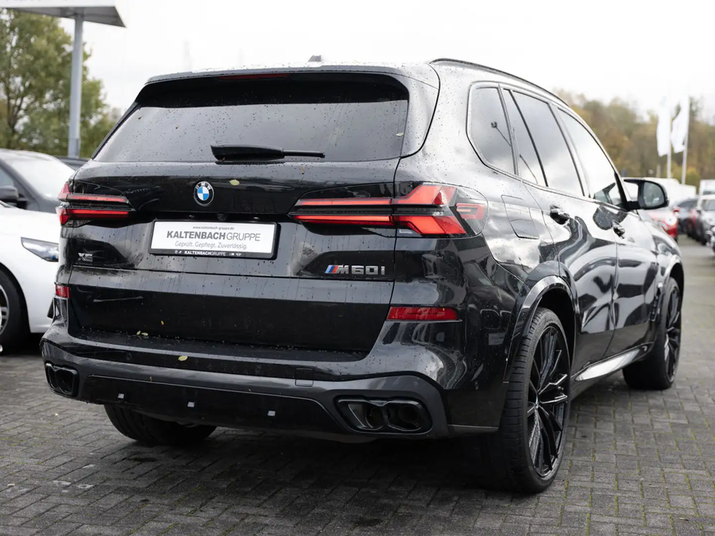 BMW X5 M 60i SPORTABGASANLAGE PANO NAVI H/K SHZ Schwarz - 2