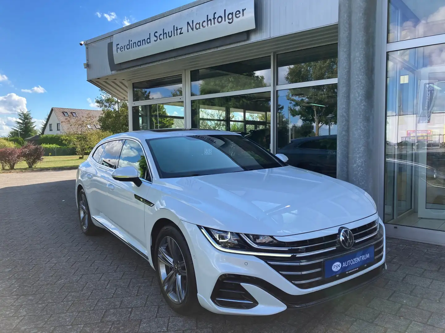 Volkswagen Arteon Shootingbrake 2.0 TDI R-Line DSG AHK AREA IQ NAVI Weiß - 2