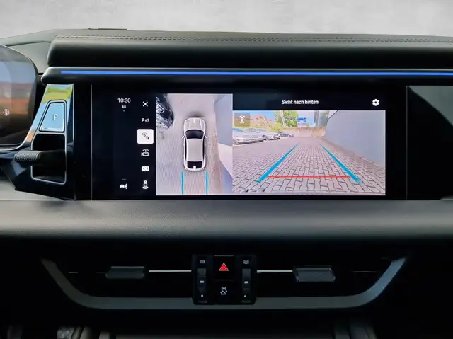 Porsche Macan view 13