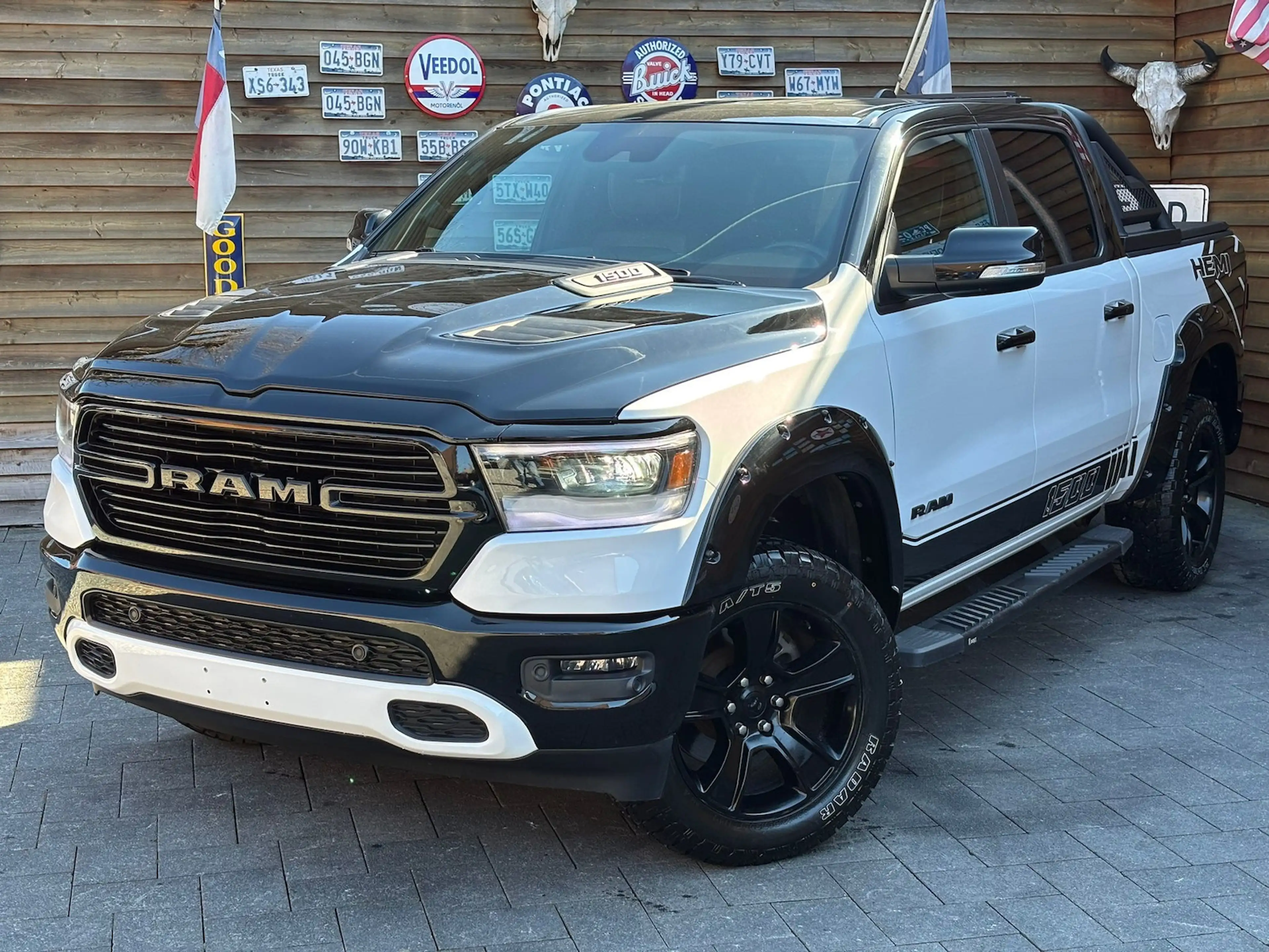 Dodge RAM 1500 Laramie 5.7L 12Zoll Display 4x4 LPG AHK — photo 8