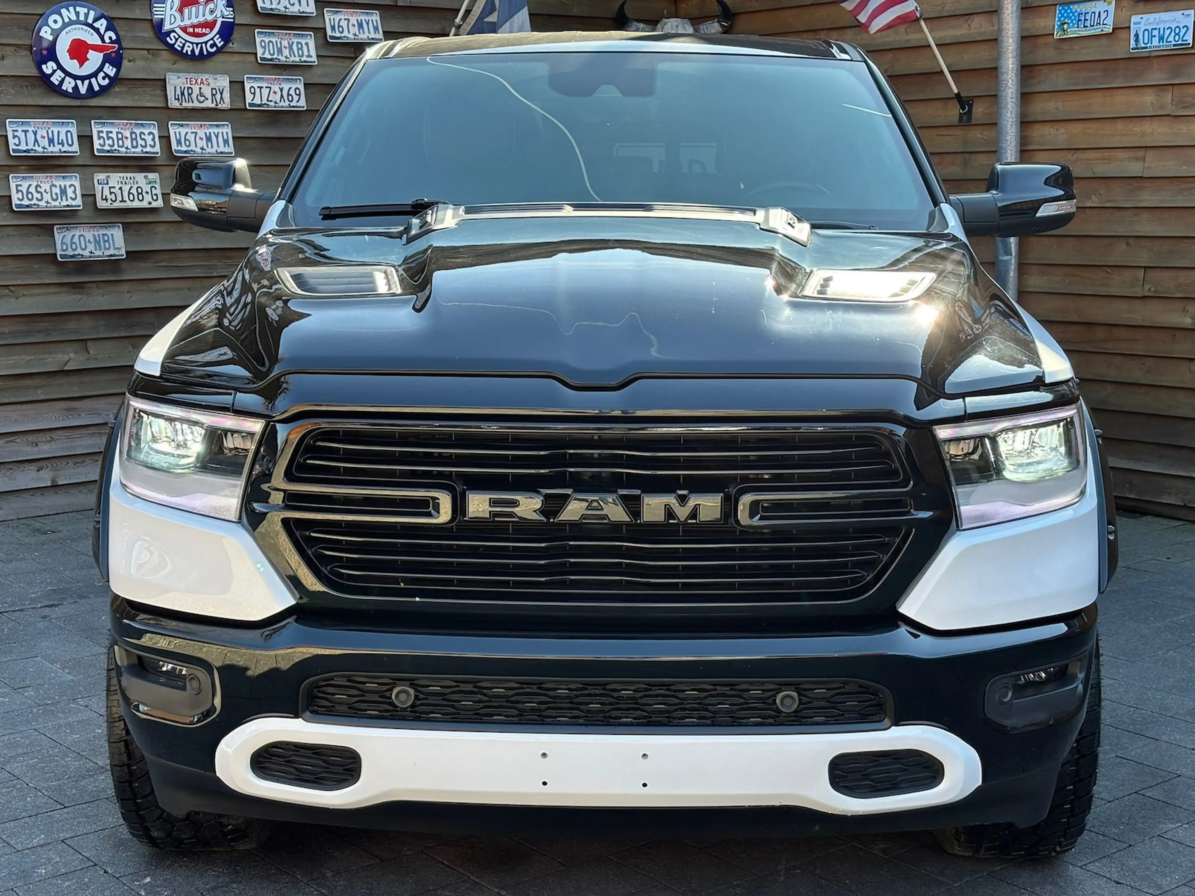 Dodge RAM 1500 Laramie 5.7L 12Zoll Display 4x4 LPG AHK — photo 6