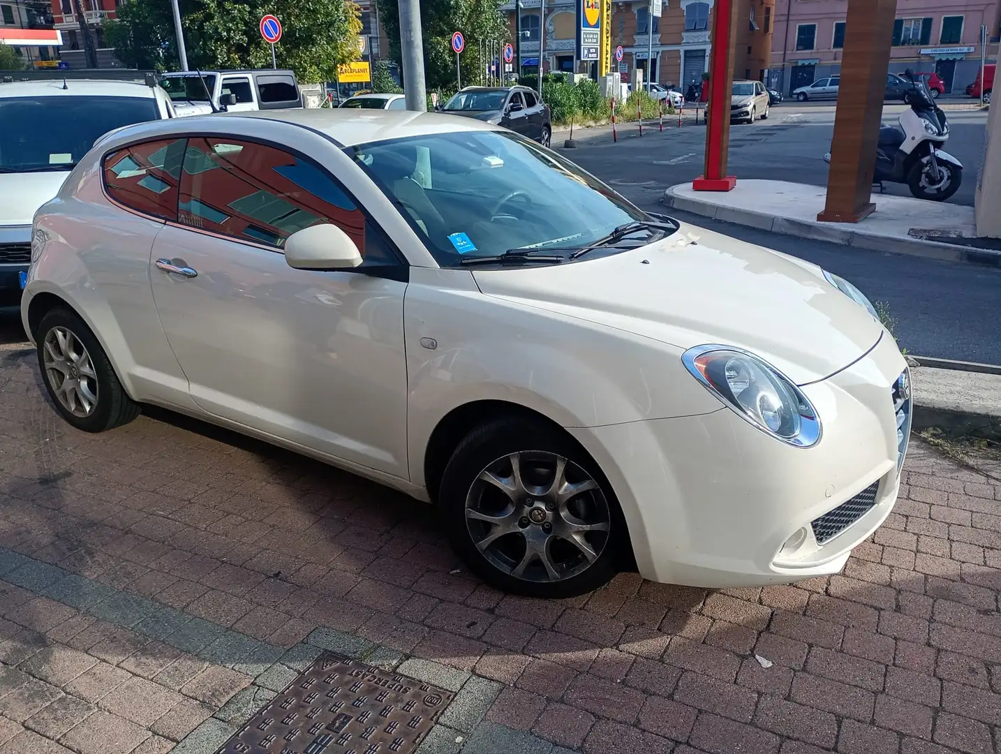 Alfa Romeo MiTo MiTo 2013 0.9 t. t.air Distinctive 105cv Bianco - 1