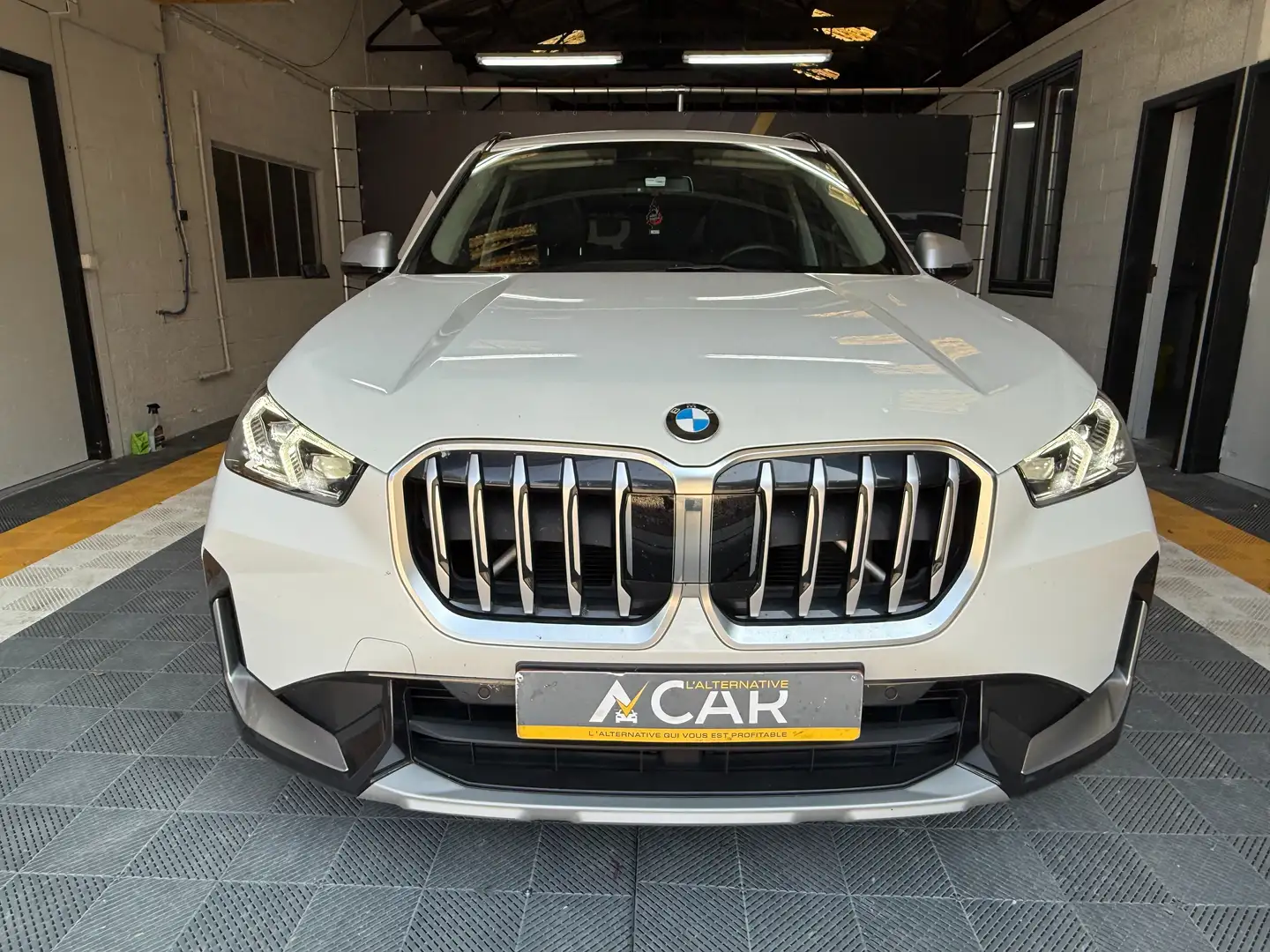 BMW X1 X1 2.0 dA sDrive18 - GARANTIE BMW 05/2026 Blanc - 2