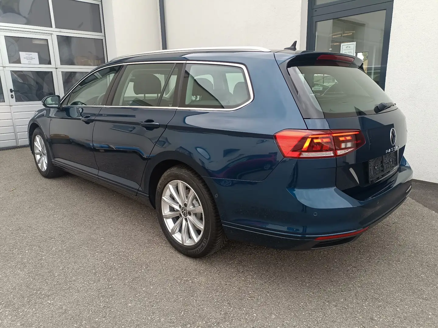 Volkswagen Passat Variant Business 2,0 SCR TDI DSG,RADAR,LED, Navi,App-Con., Blauw - 2