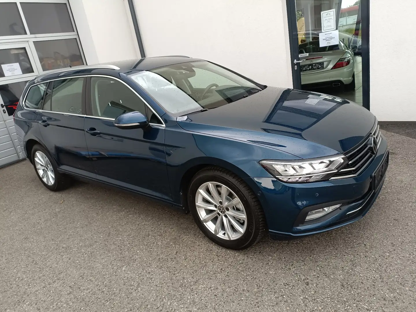 Volkswagen Passat Variant Business 2,0 SCR TDI DSG,RADAR,LED, Navi,App-Con., Blauw - 1
