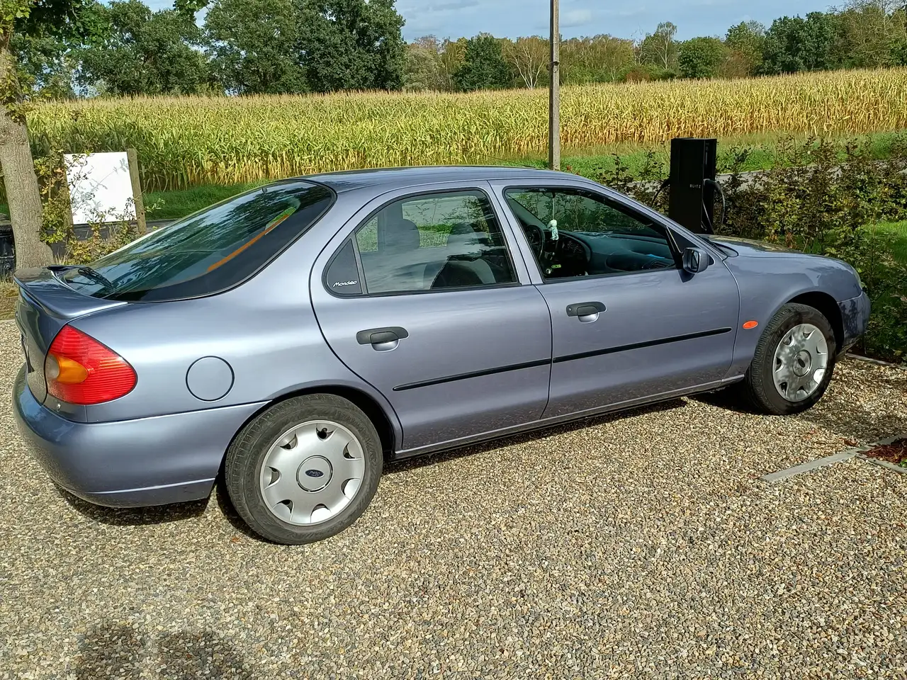 Ford Mondeo 1.8 Turbo CLX, foto 5