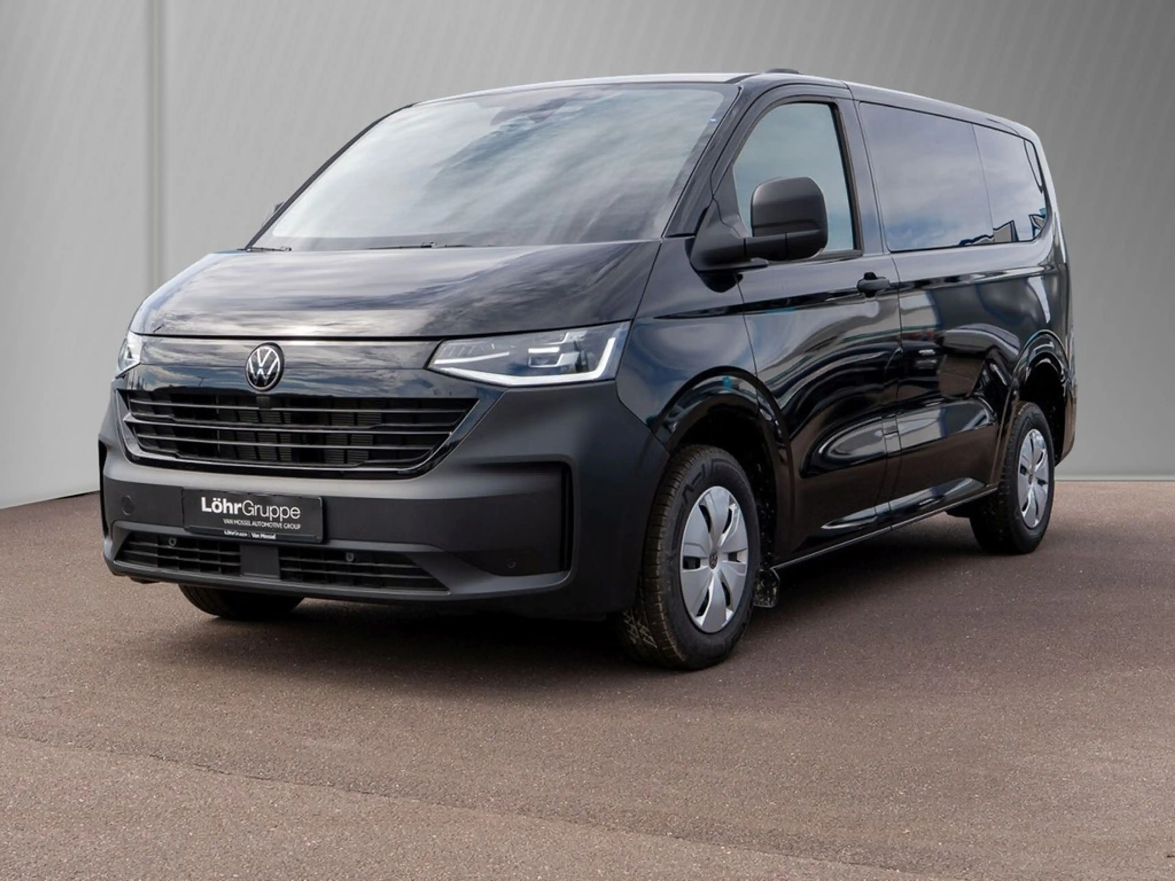 Volkswagen T7 Caravelle 2.0 TDI DSG IQ Light, Rear-View — photo 2