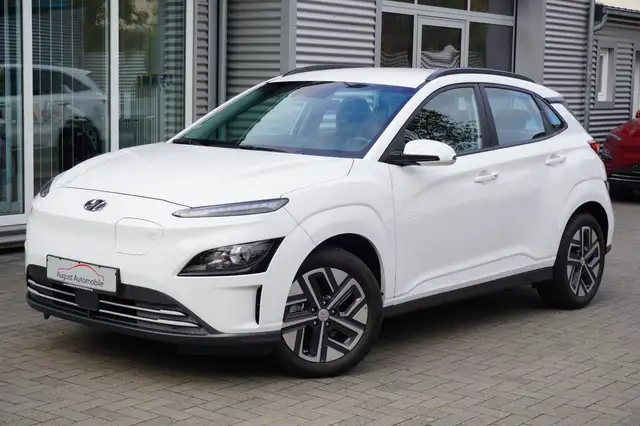Hyundai KONA Select 2WD ACC 3 Phasen KAM Key PDC Lenk+SH