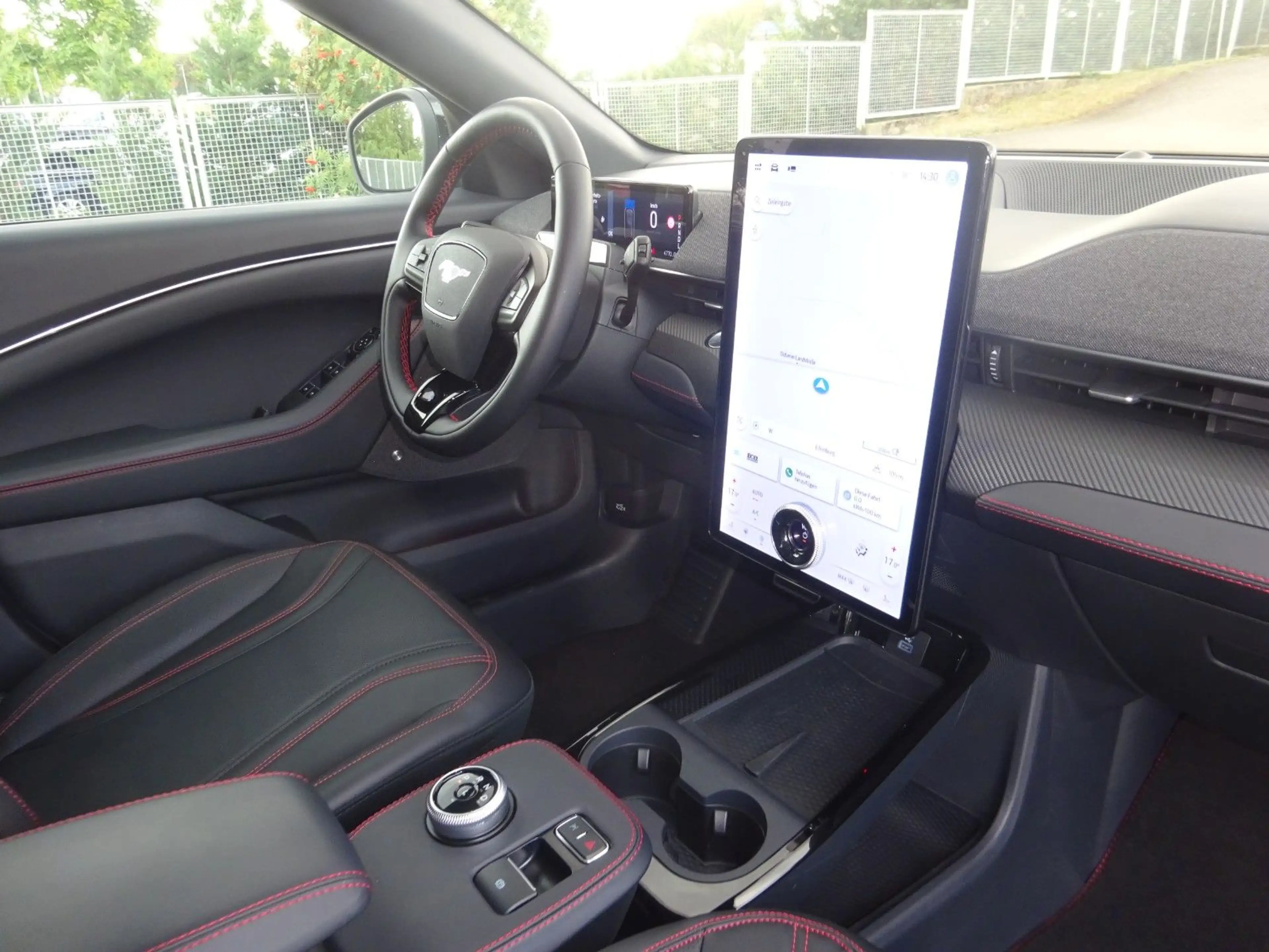 Ford Mustang Mach-E AWD Premium Pano B&O Navi — photo 14