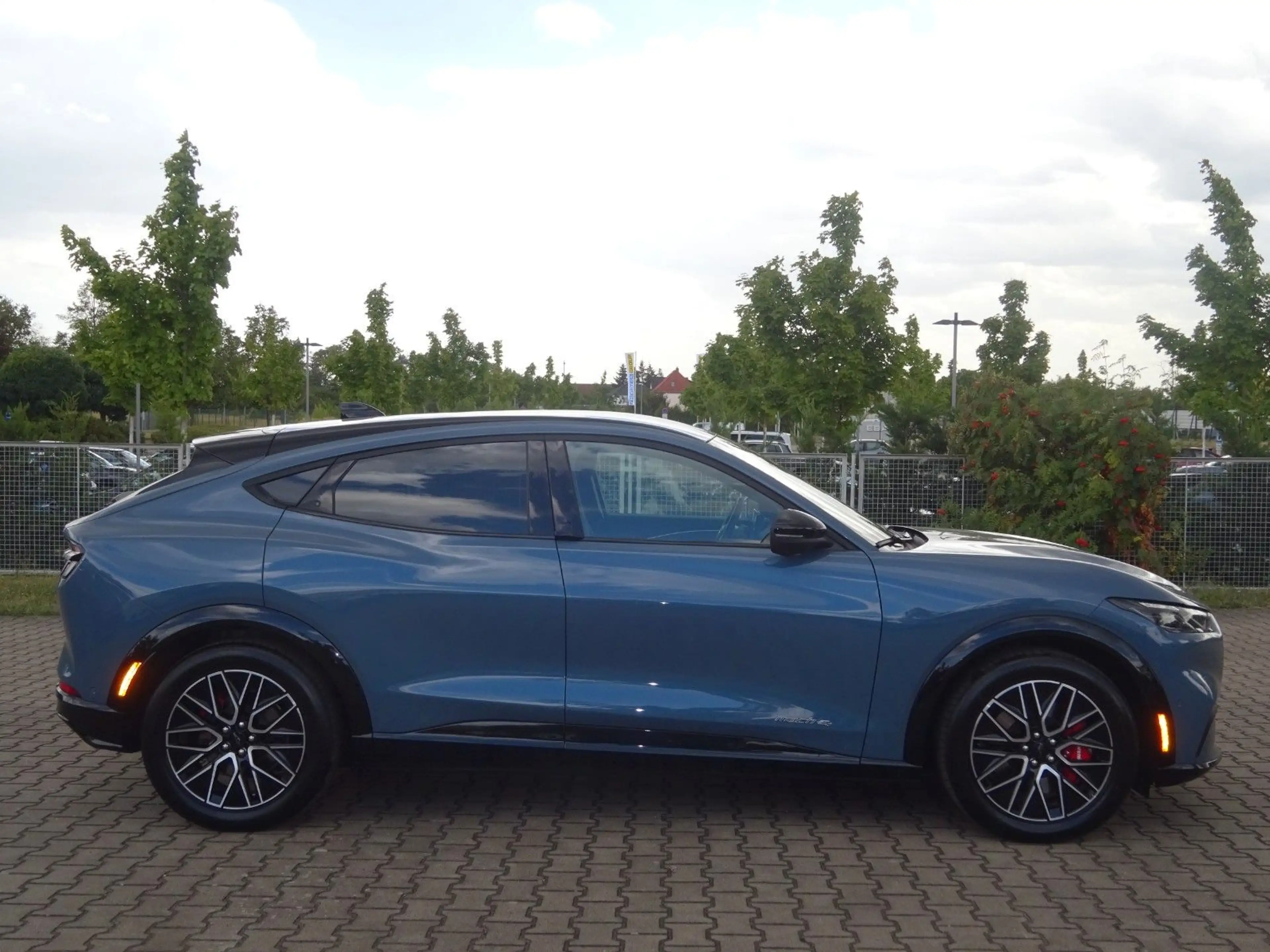 Ford Mustang Mach-E AWD Premium Pano B&O Navi — photo 10
