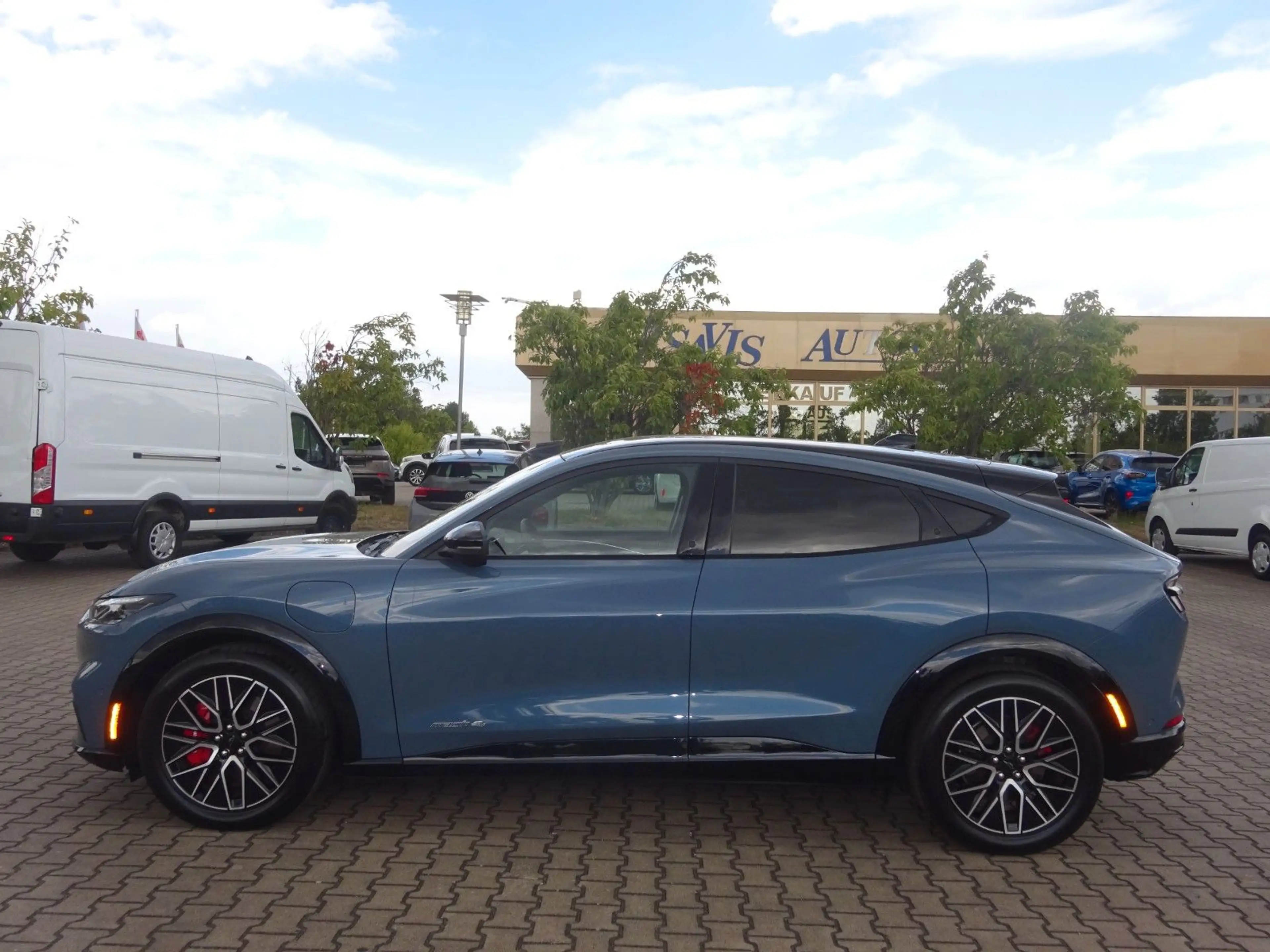 Ford Mustang Mach-E AWD Premium Pano B&O Navi — photo 3