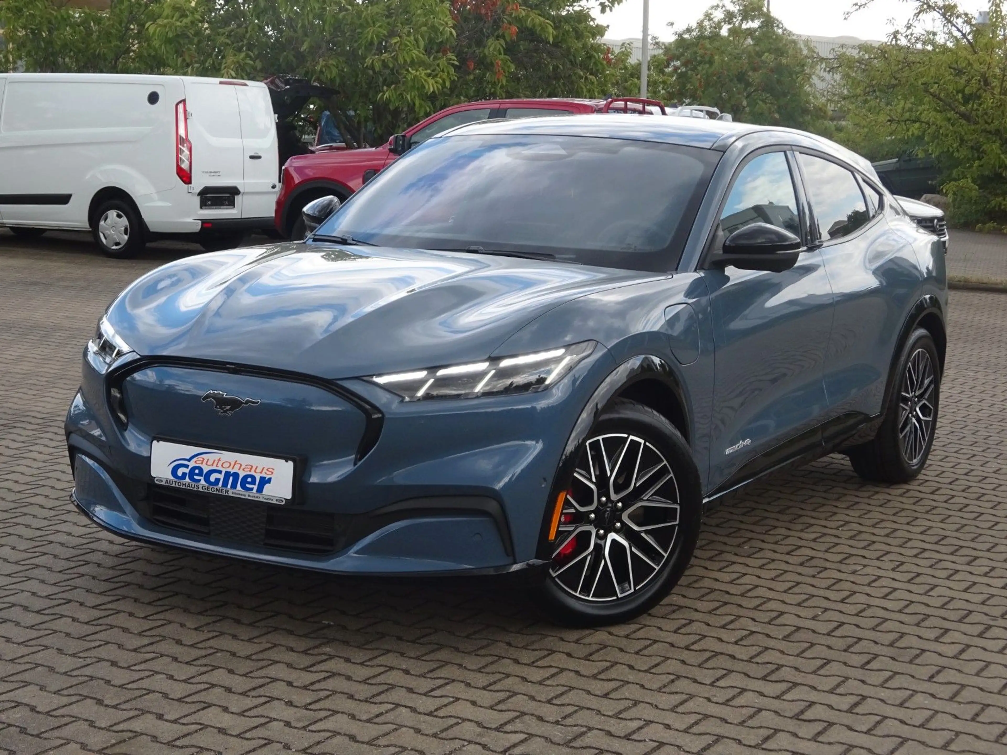 Ford Mustang Mach-E AWD Premium Pano B&O Navi — photo 2