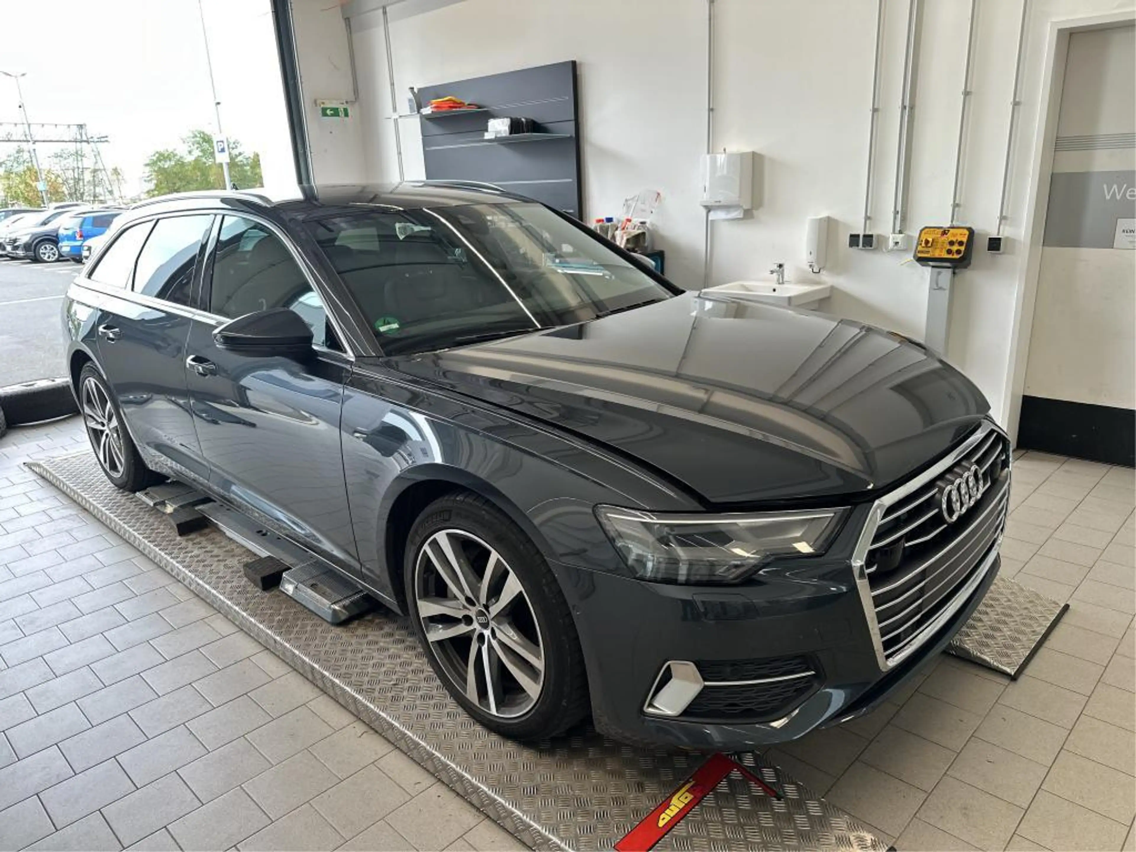Audi A6 2.0 45 TFSI sport*VIRTUAL*NAVI*GARANTIE 04/27 — photo 2