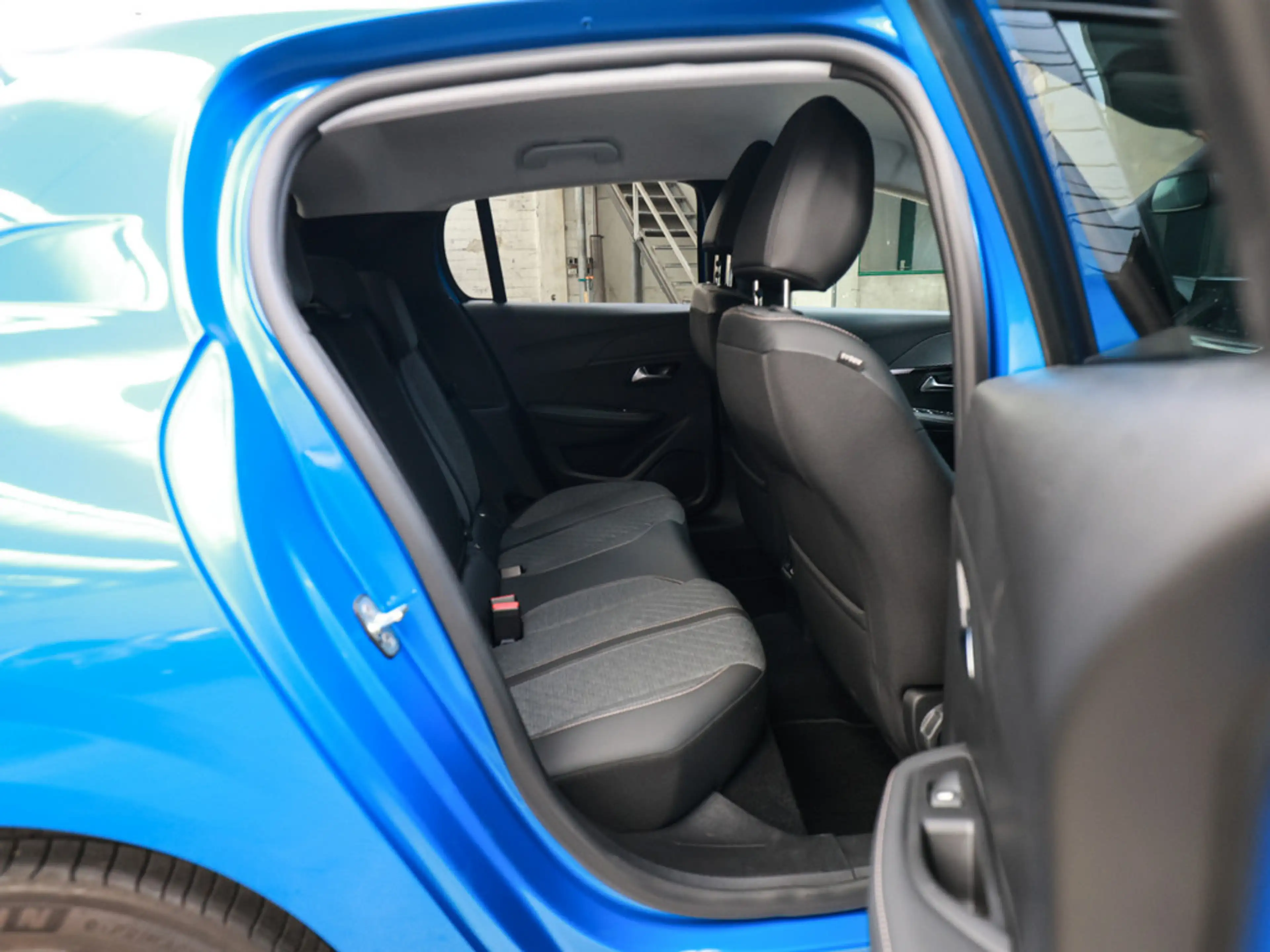Peugeot 208 Allure PureTech 100 LED SPURH. SHZ KLIMA — photo 5