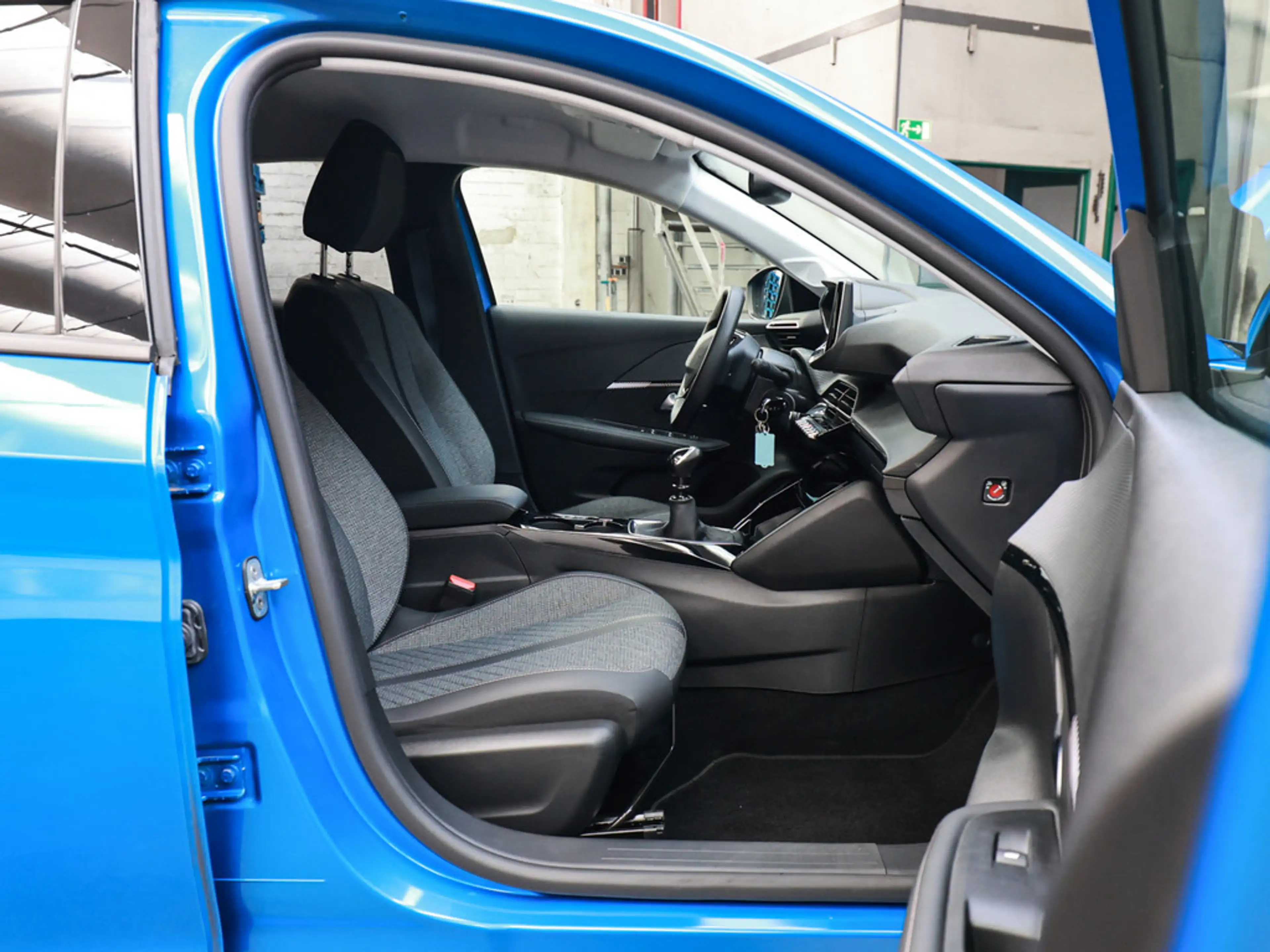 Peugeot 208 Allure PureTech 100 LED SPURH. SHZ KLIMA — photo 3