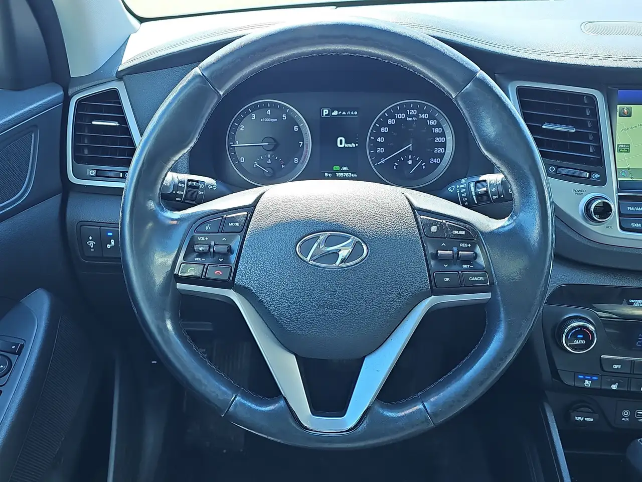 Hyundai TUCSON снимка Hyundai TUCSON