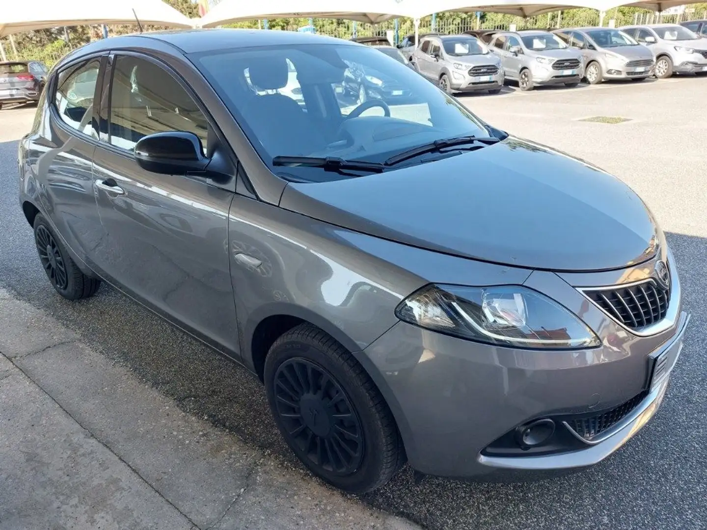 Lancia Ypsilon 1.0 FireFly 5 porte S&S Hybrid Ecochic Silver Grigio - 1