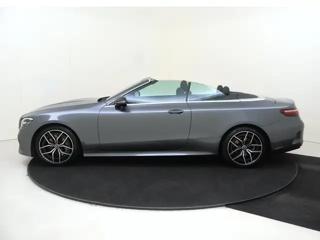 Mercedes-Benz E-Class view 8