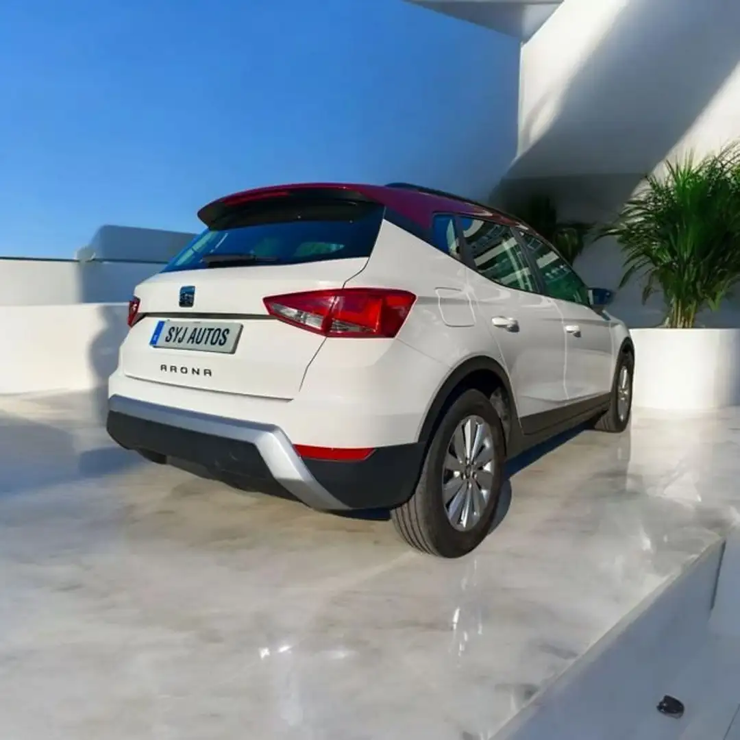 SEAT Arona 1.0 TGI S&S Xcellence 90 Weiß - 2