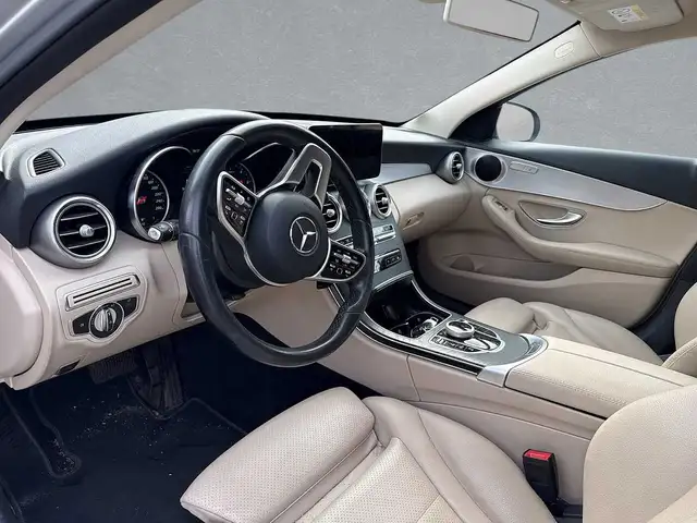 Mercedes-Benz C-Class view 5