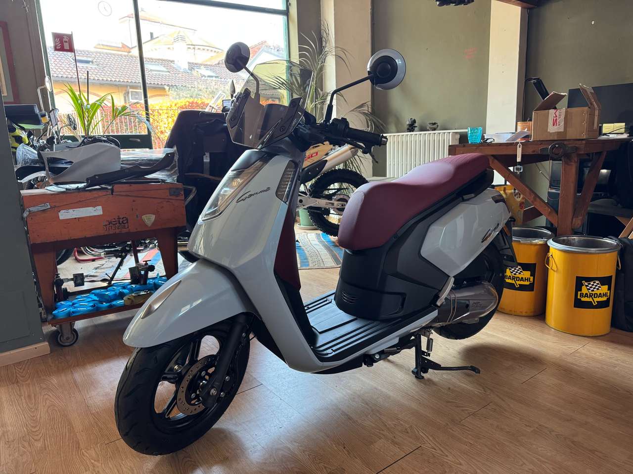 KL Motors Gemma 125