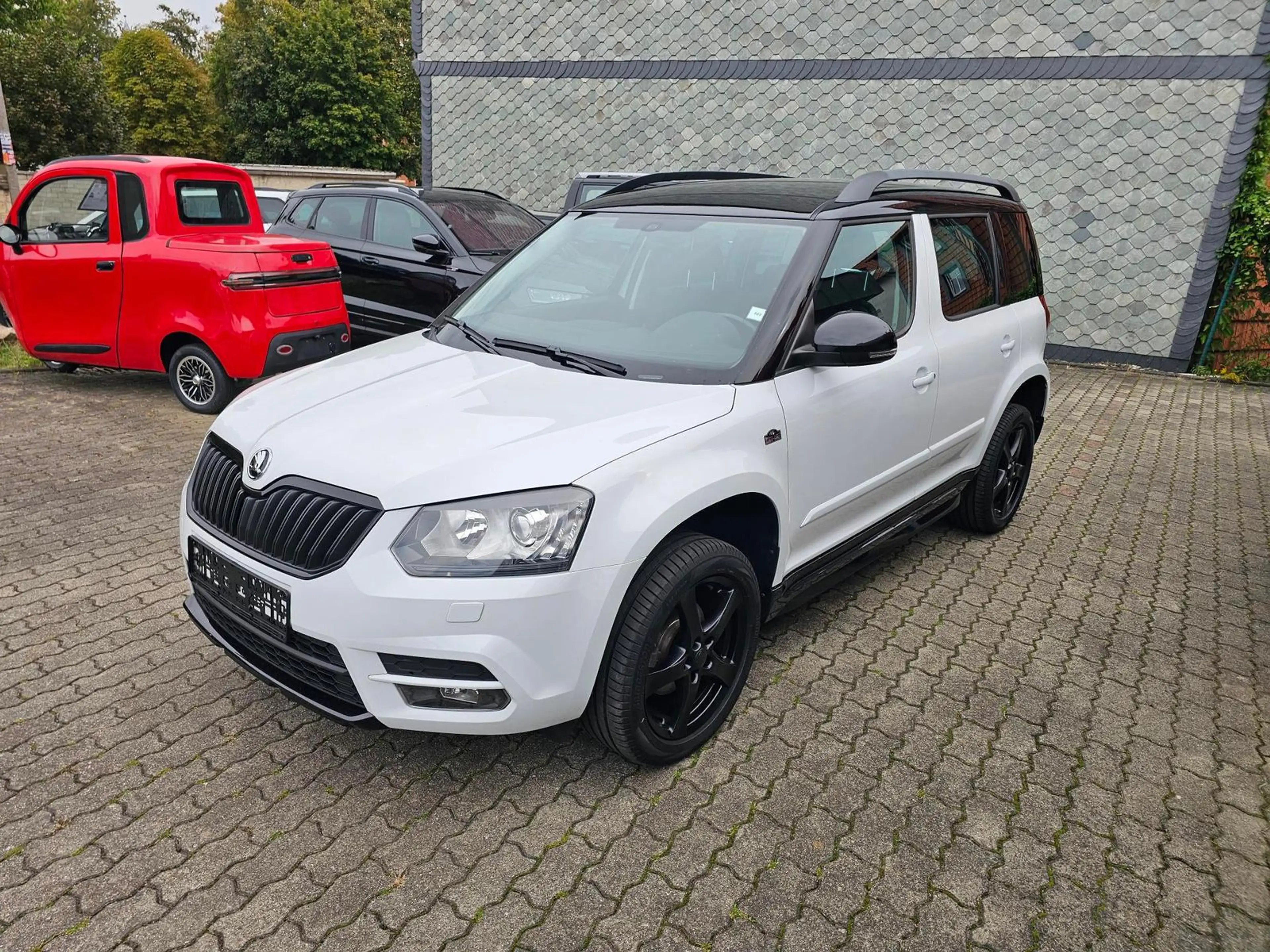 Skoda Yeti 2.0 TDI MONTE CARLO+STANDHEIZUNG+AHK+2.HAND