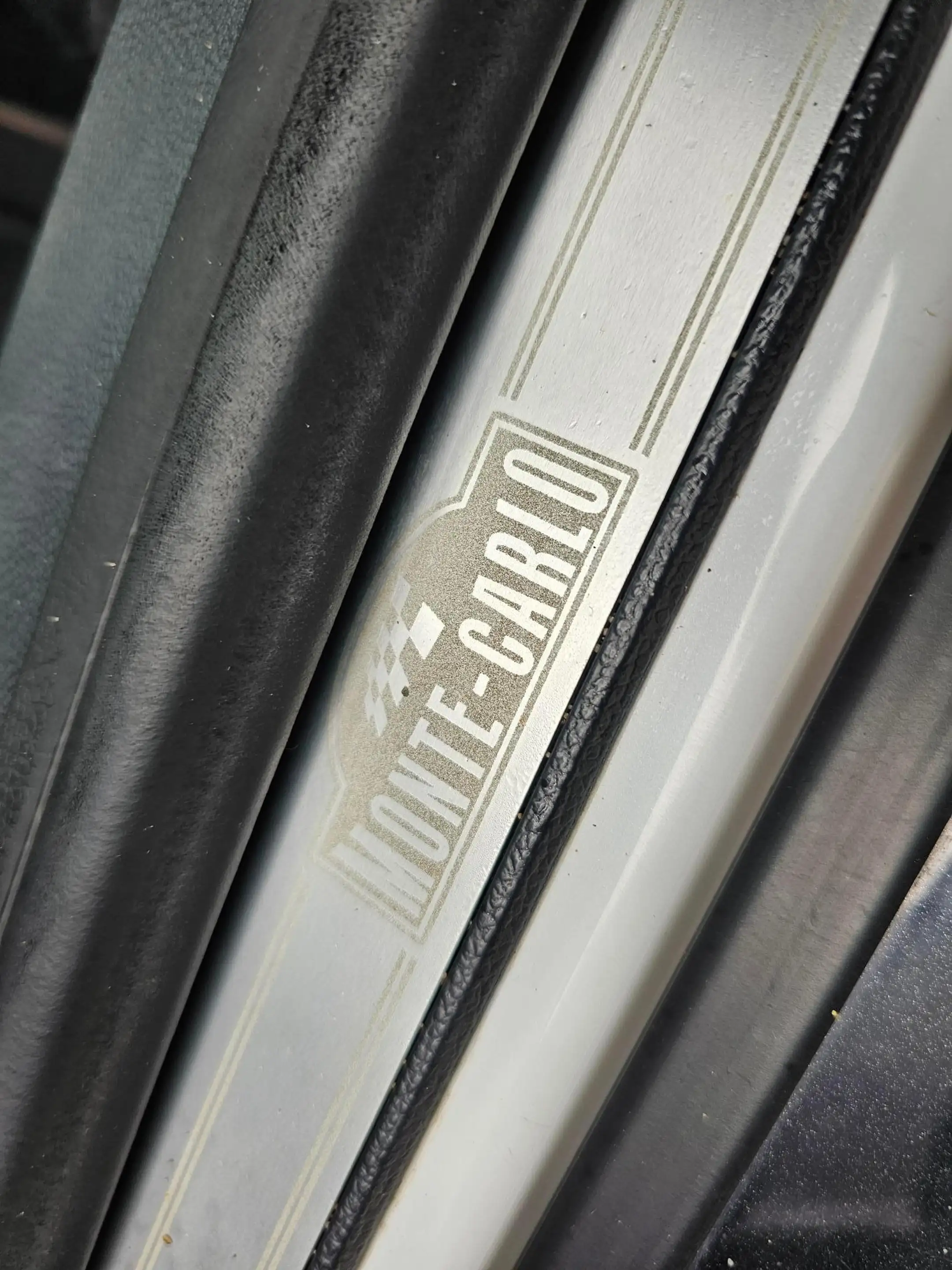 Skoda Yeti 2.0 TDI MONTE CARLO+STANDHEIZUNG+AHK+2.HAND — photo 12