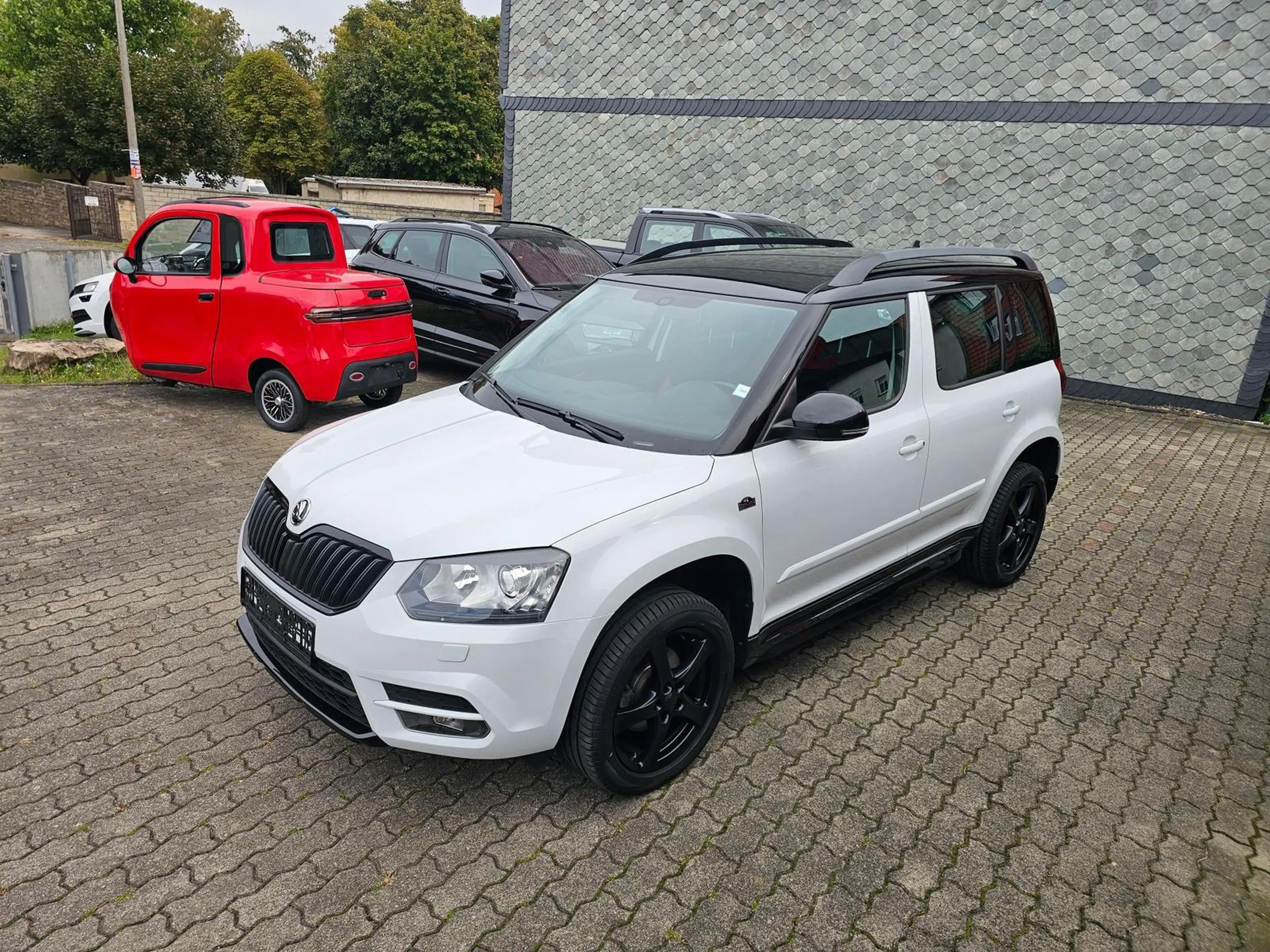 Skoda Yeti 2.0 TDI MONTE CARLO+STANDHEIZUNG+AHK+2.HAND — photo 10