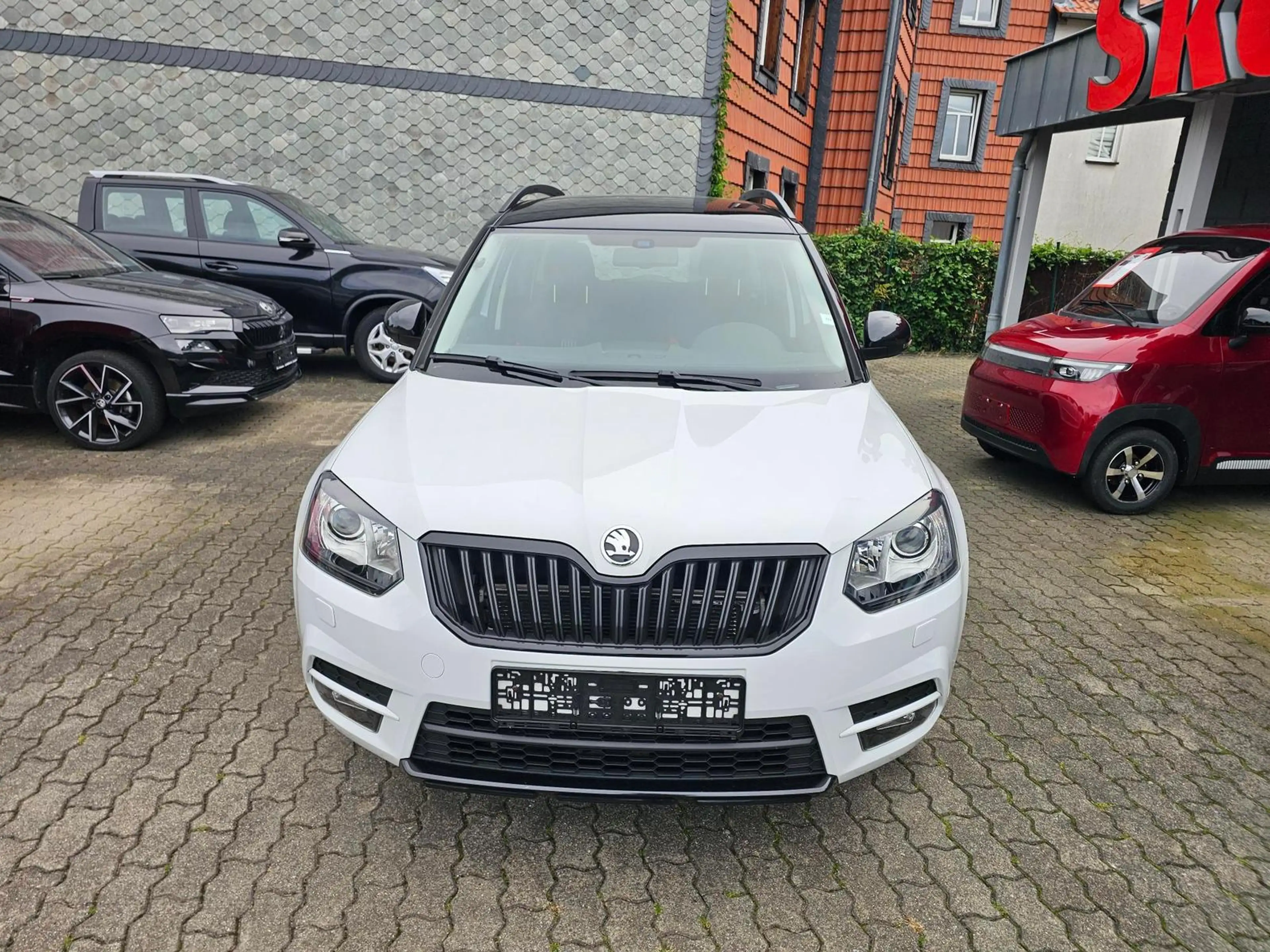 Skoda Yeti 2.0 TDI MONTE CARLO+STANDHEIZUNG+AHK+2.HAND — photo 9