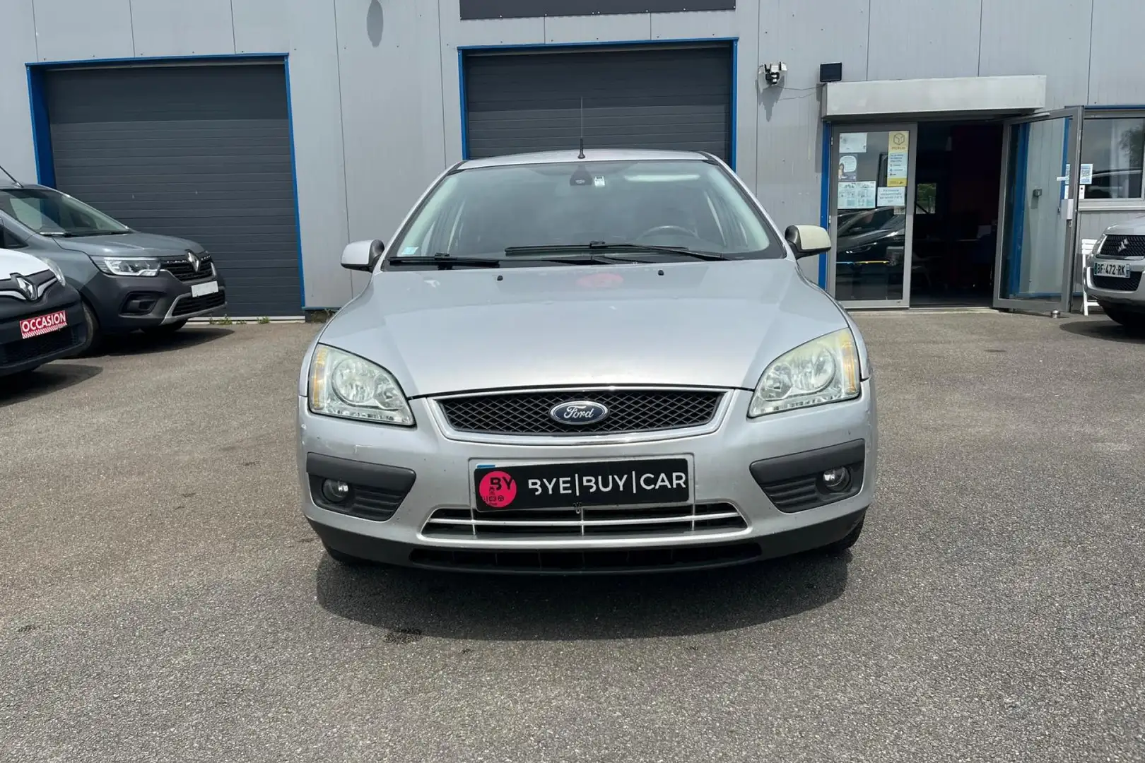 Ford Focus Focus 1.6 TDCi - 110CH Ghia GARANTIE 12 MOIS Gris - 2