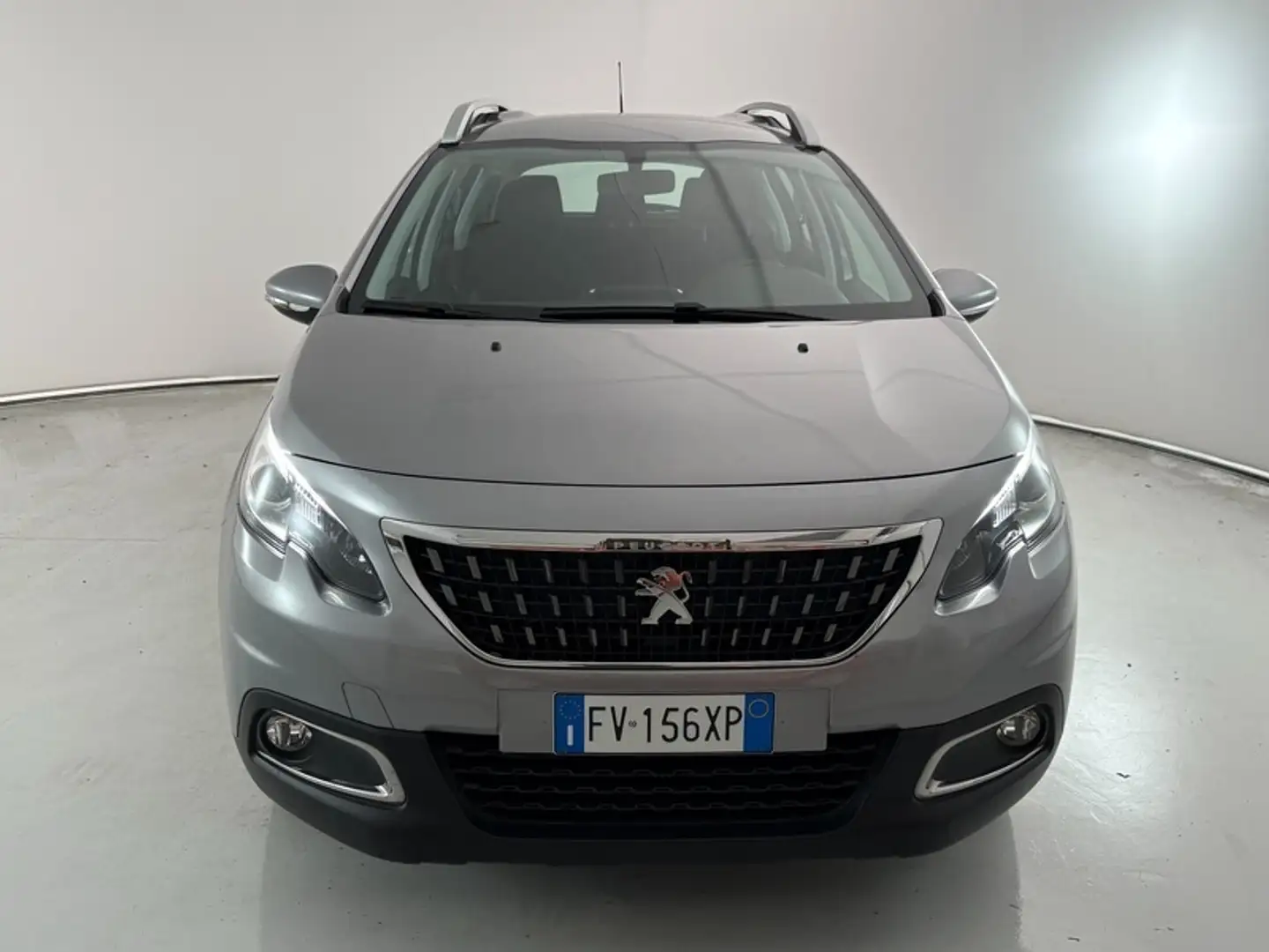 Peugeot 2008 1.5 BlueHDi Style Gris - 2