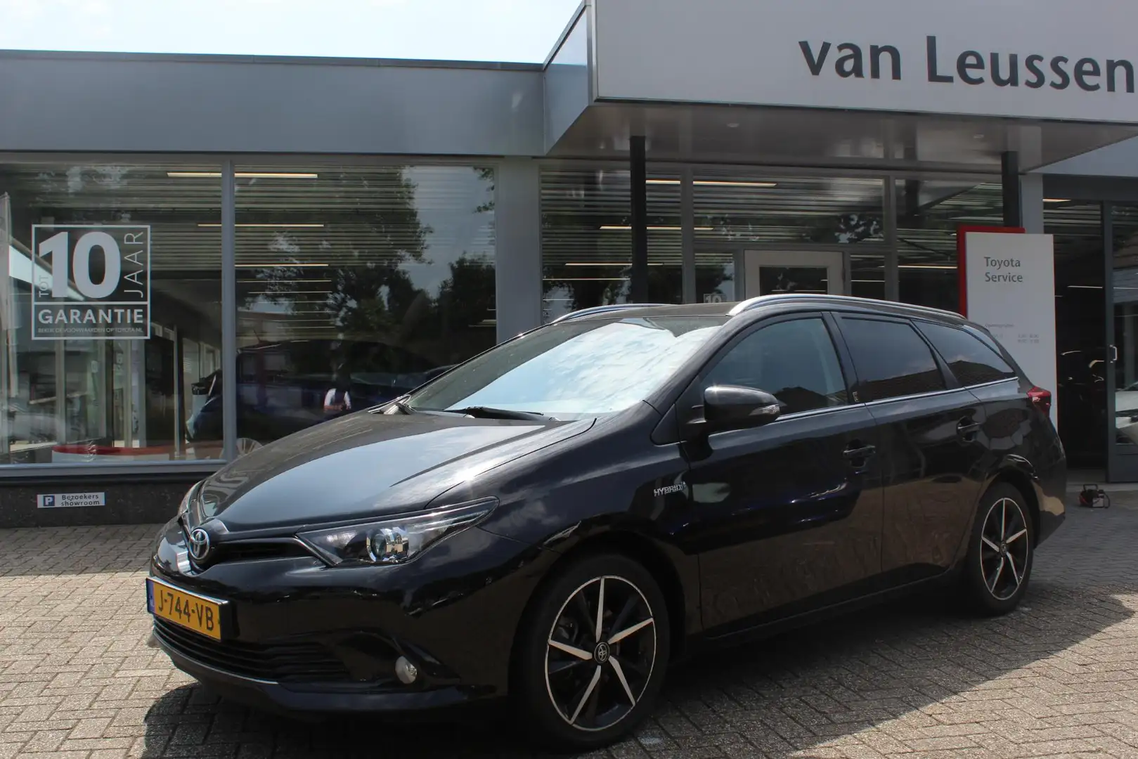 Toyota Auris Touring Sports 1.8 HYBRID DYNAMIC KEYLESS STOELVER Schwarz - 1