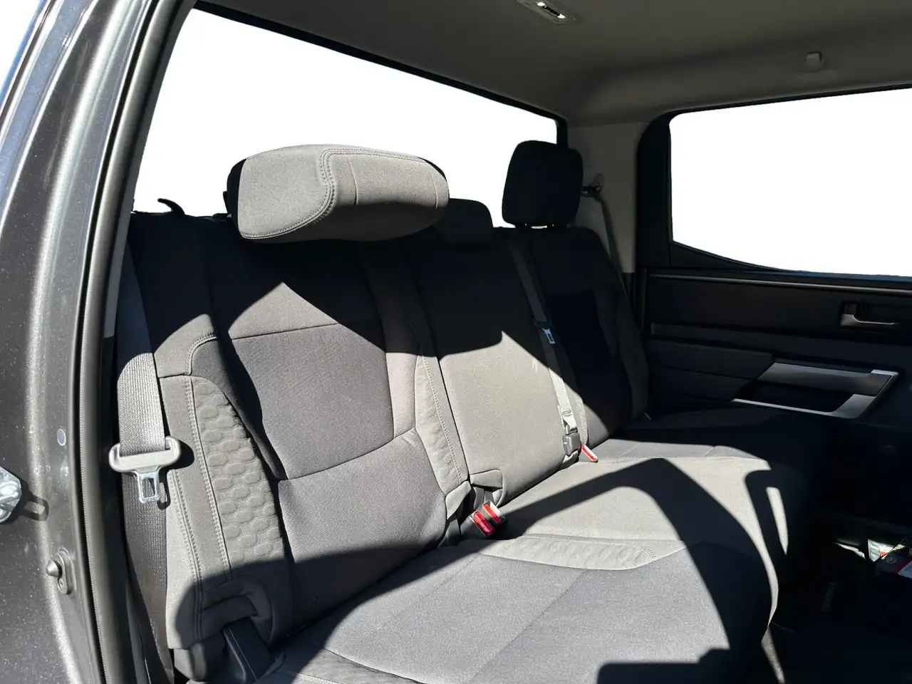 Toyota Tundra снимка Toyota Tundra