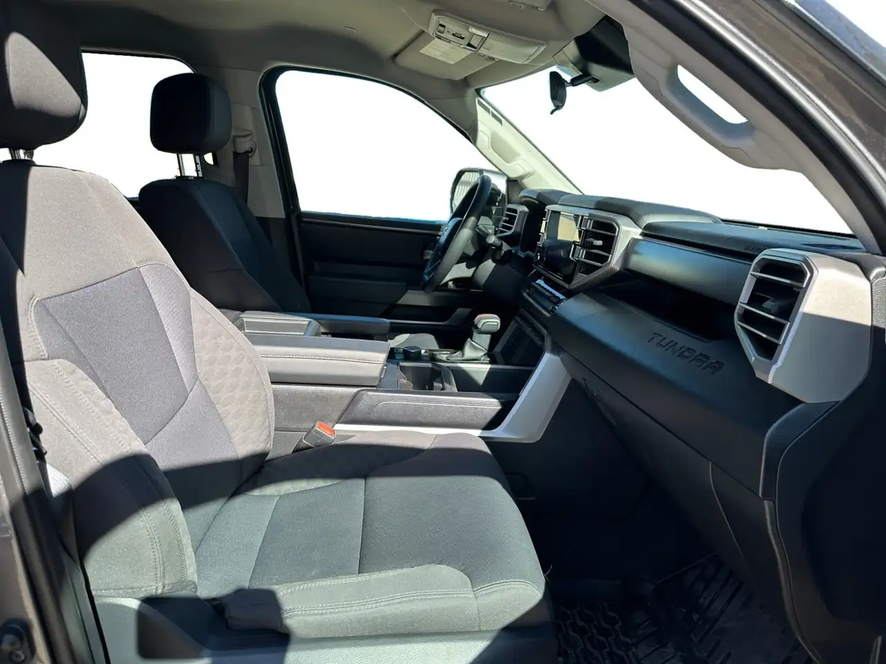 Toyota Tundra снимка Toyota Tundra