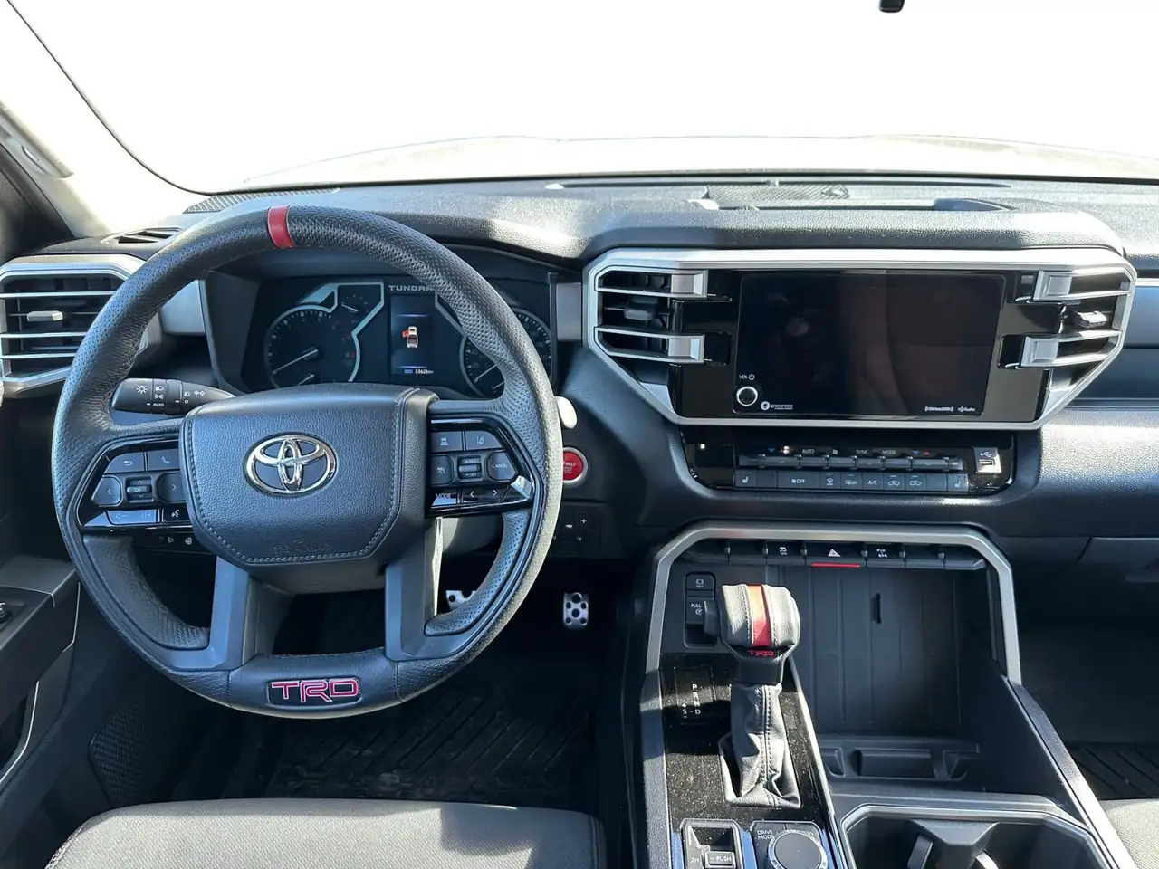 Toyota Tundra снимка Toyota Tundra