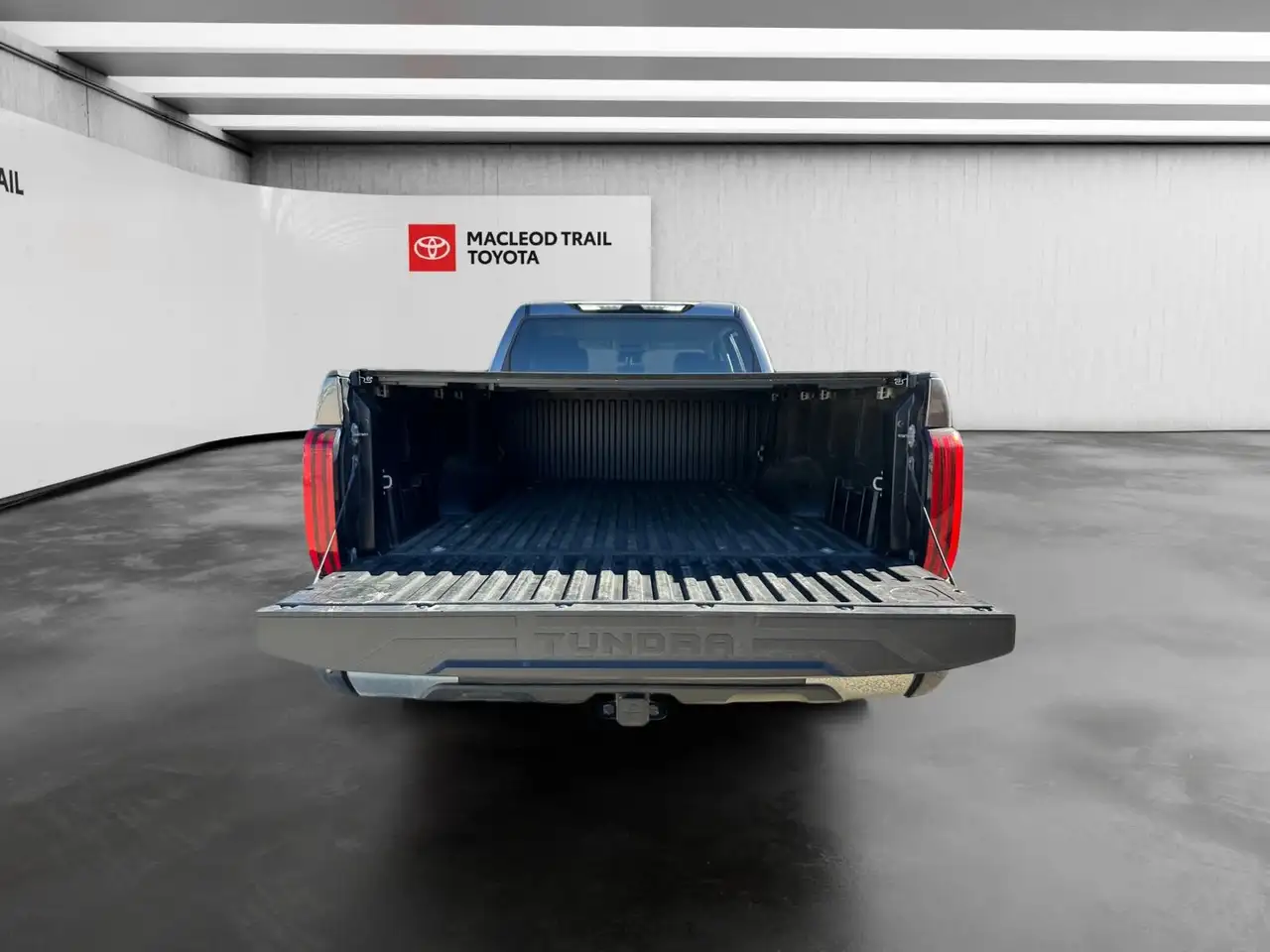 Toyota Tundra снимка Toyota Tundra