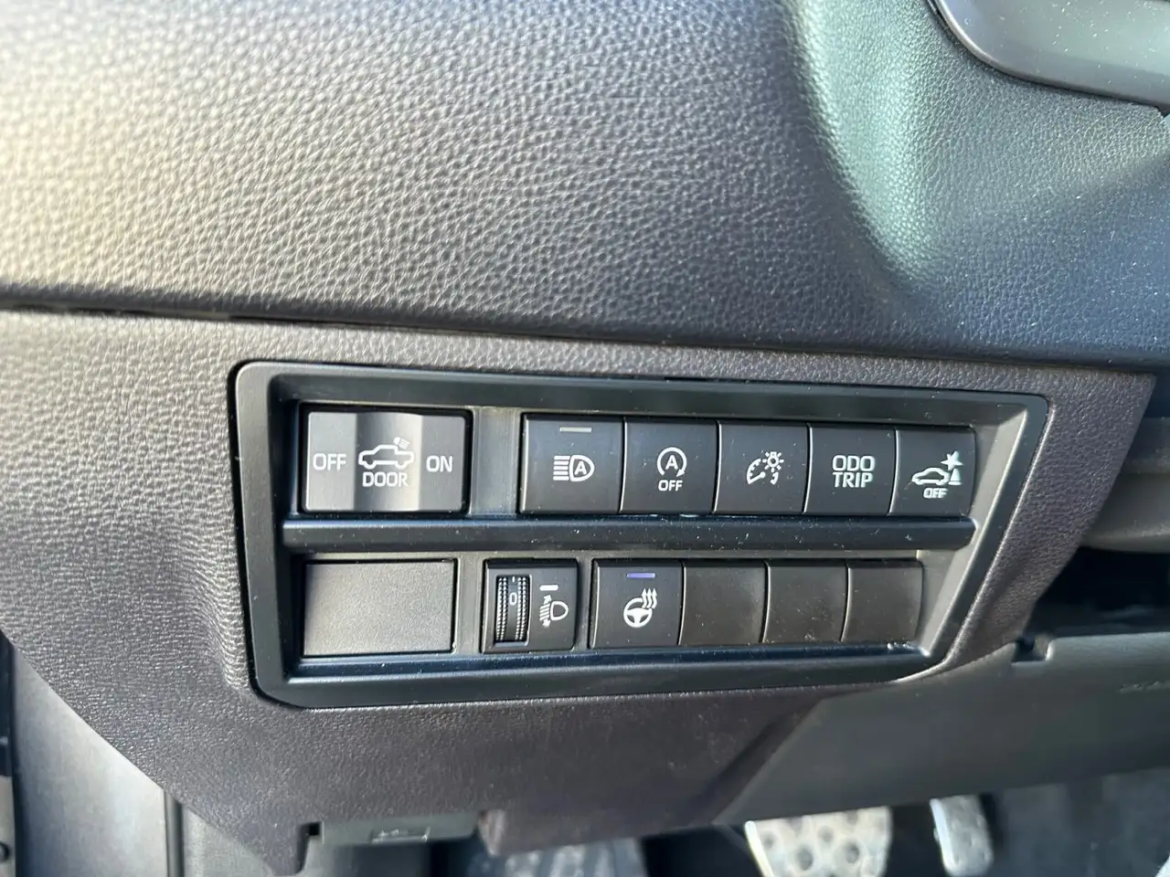 Toyota Tundra снимка Toyota Tundra