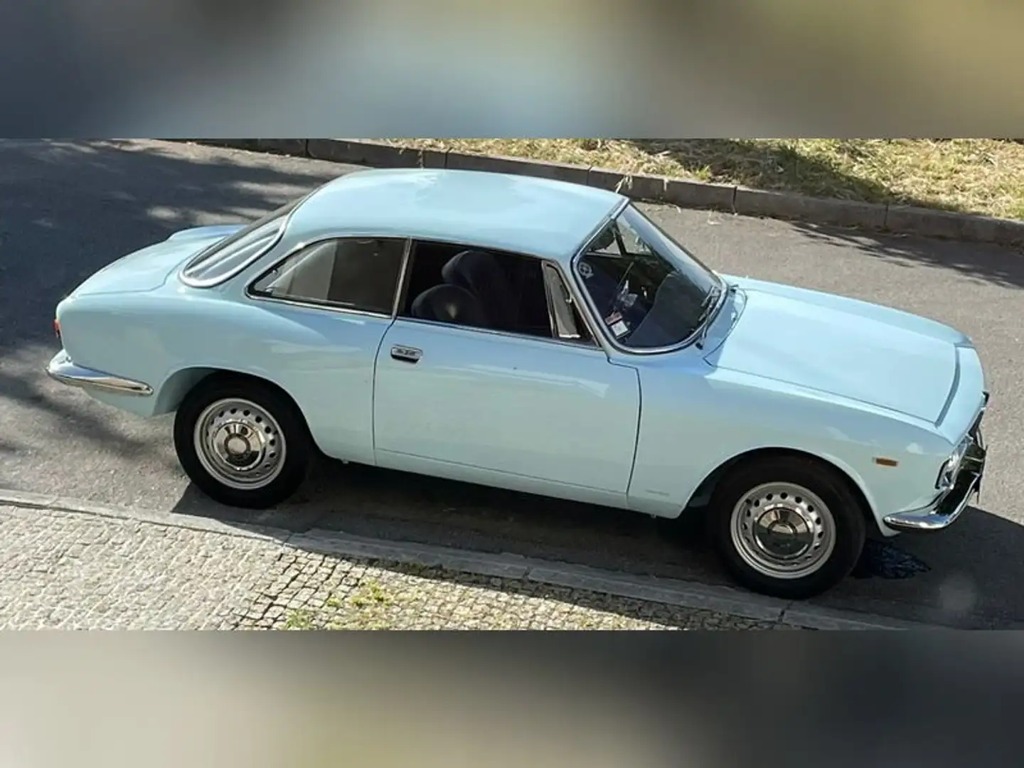 Alfa Romeo Giulia Sprint GT Azul - 1