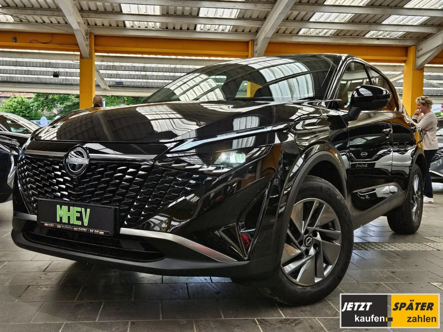Nissan Qashqai MHEV Acenta Plus SHZ+LHZ AppleCP Kamera Zwart - 1