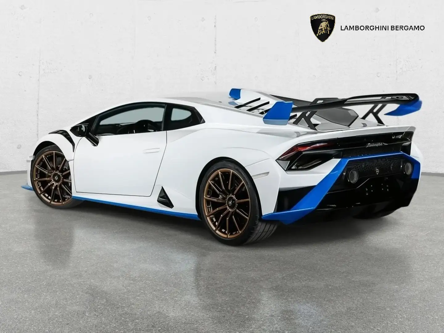 Lamborghini Huracán Huracan Coupe 5.2 STO 640cv rwd Weiß - 2