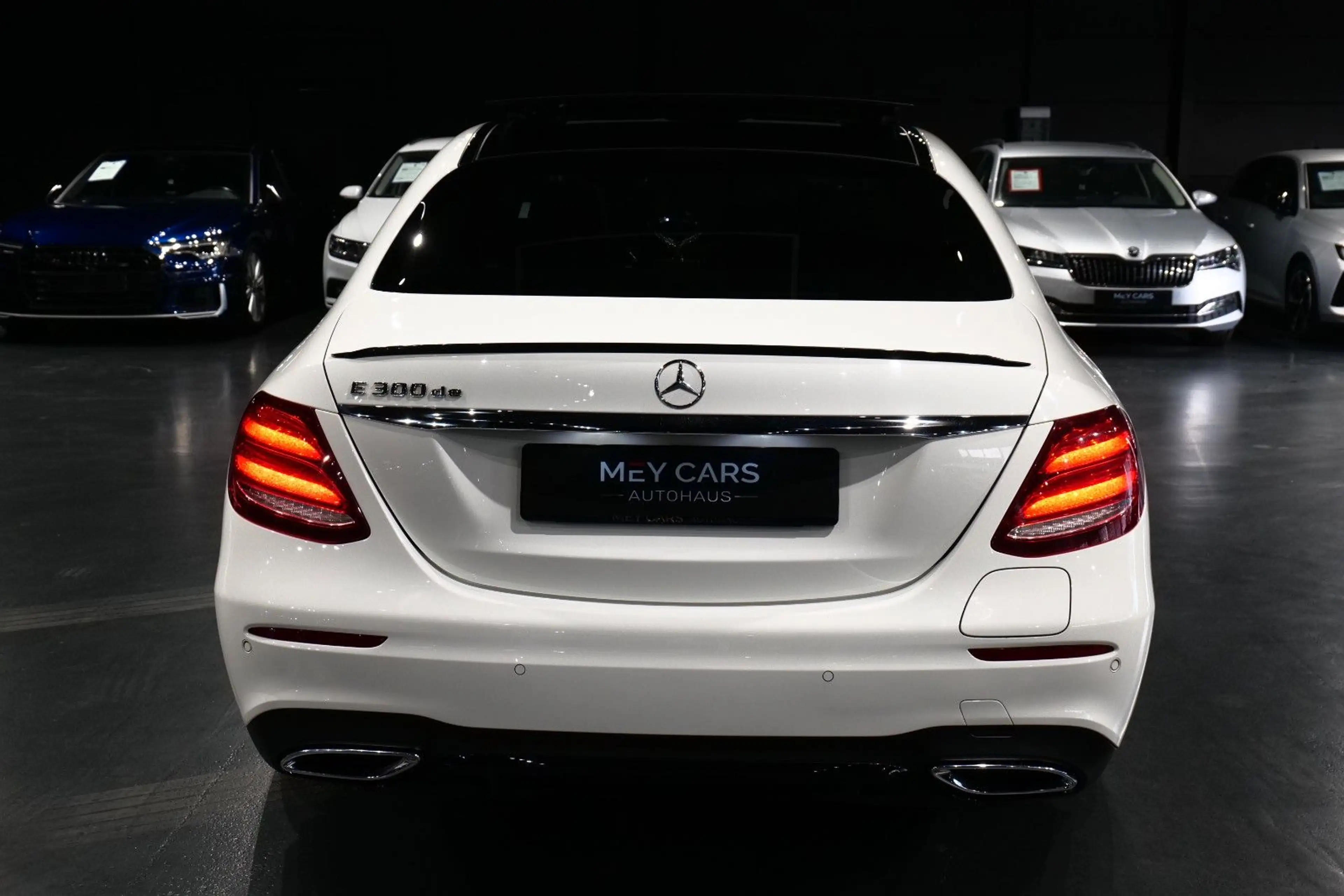 Mercedes-Benz E 300 de Limousine*AMG Sport*Pano*360*Burmester* — photo 6