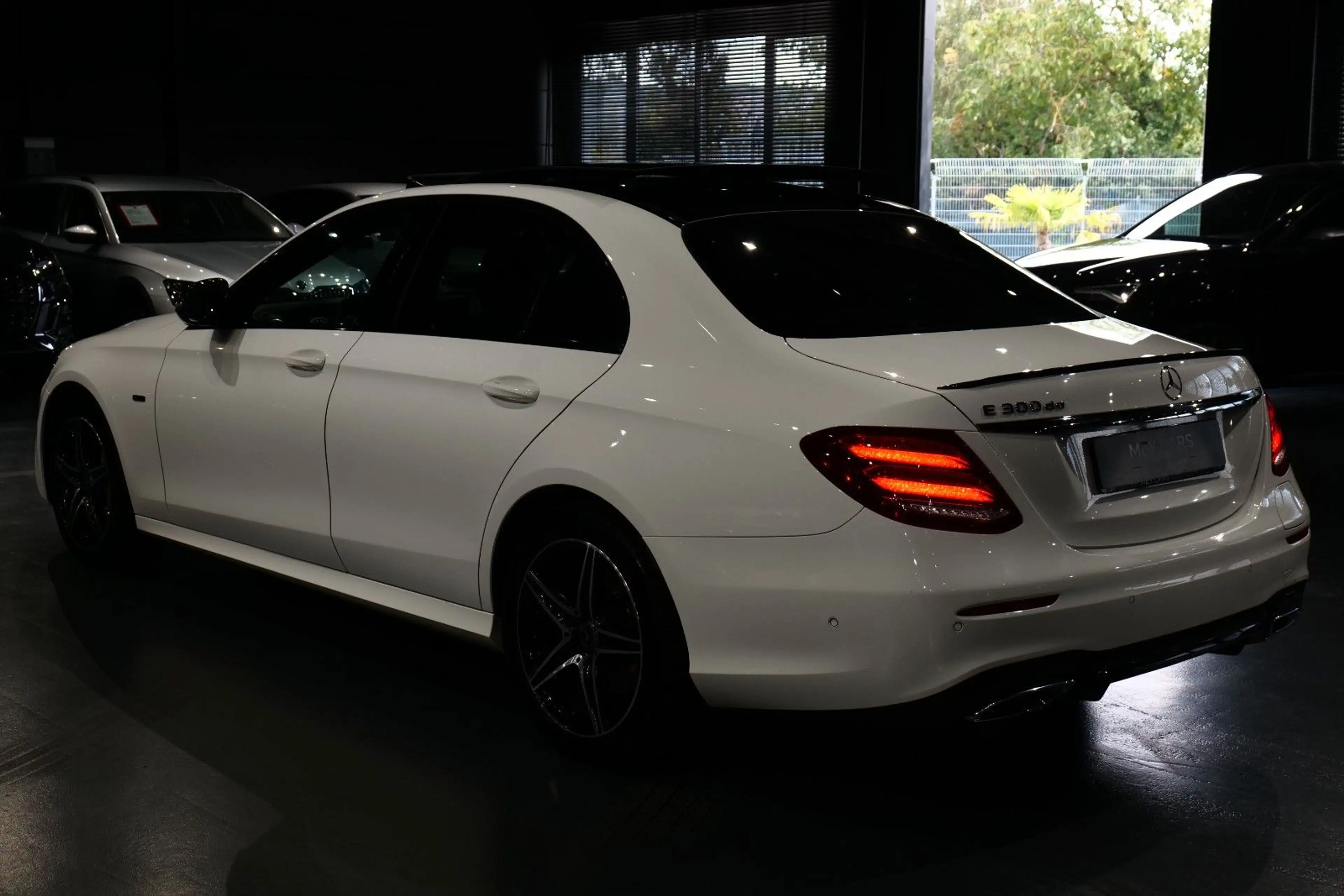 Mercedes-Benz E 300 de Limousine*AMG Sport*Pano*360*Burmester* — photo 5