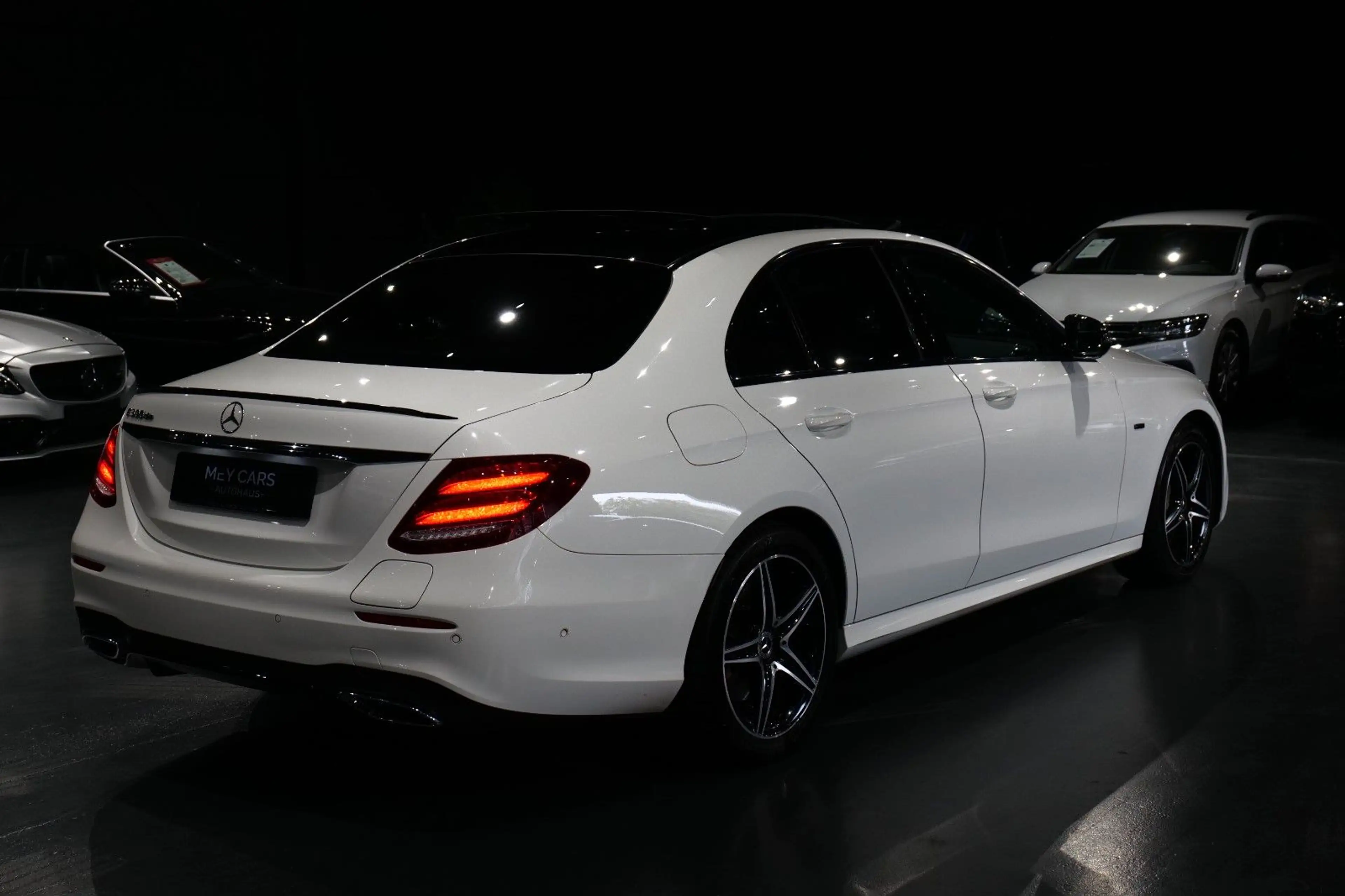Mercedes-Benz E 300 de Limousine*AMG Sport*Pano*360*Burmester* — photo 8