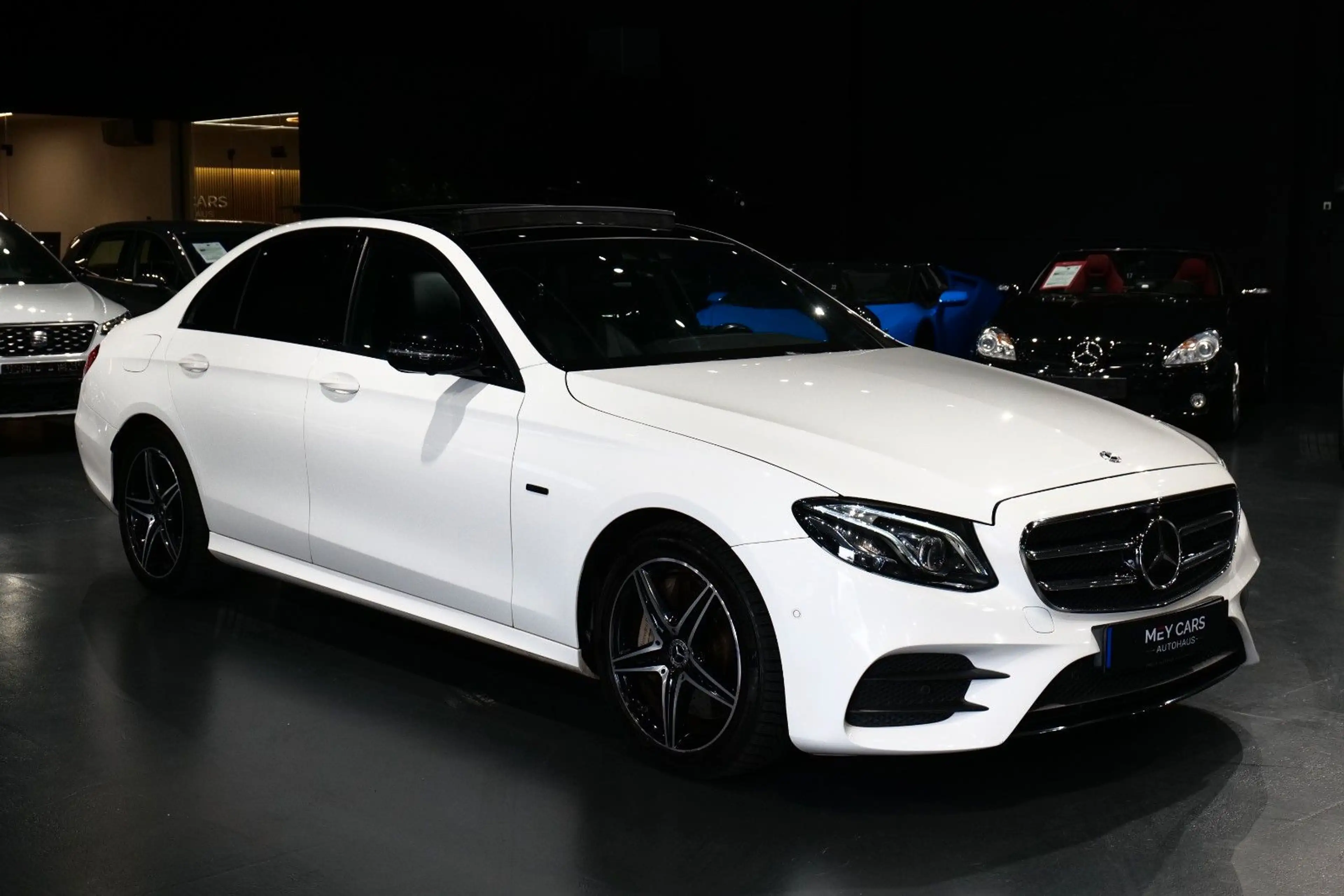 Mercedes-Benz E 300 de Limousine*AMG Sport*Pano*360*Burmester* — photo 9