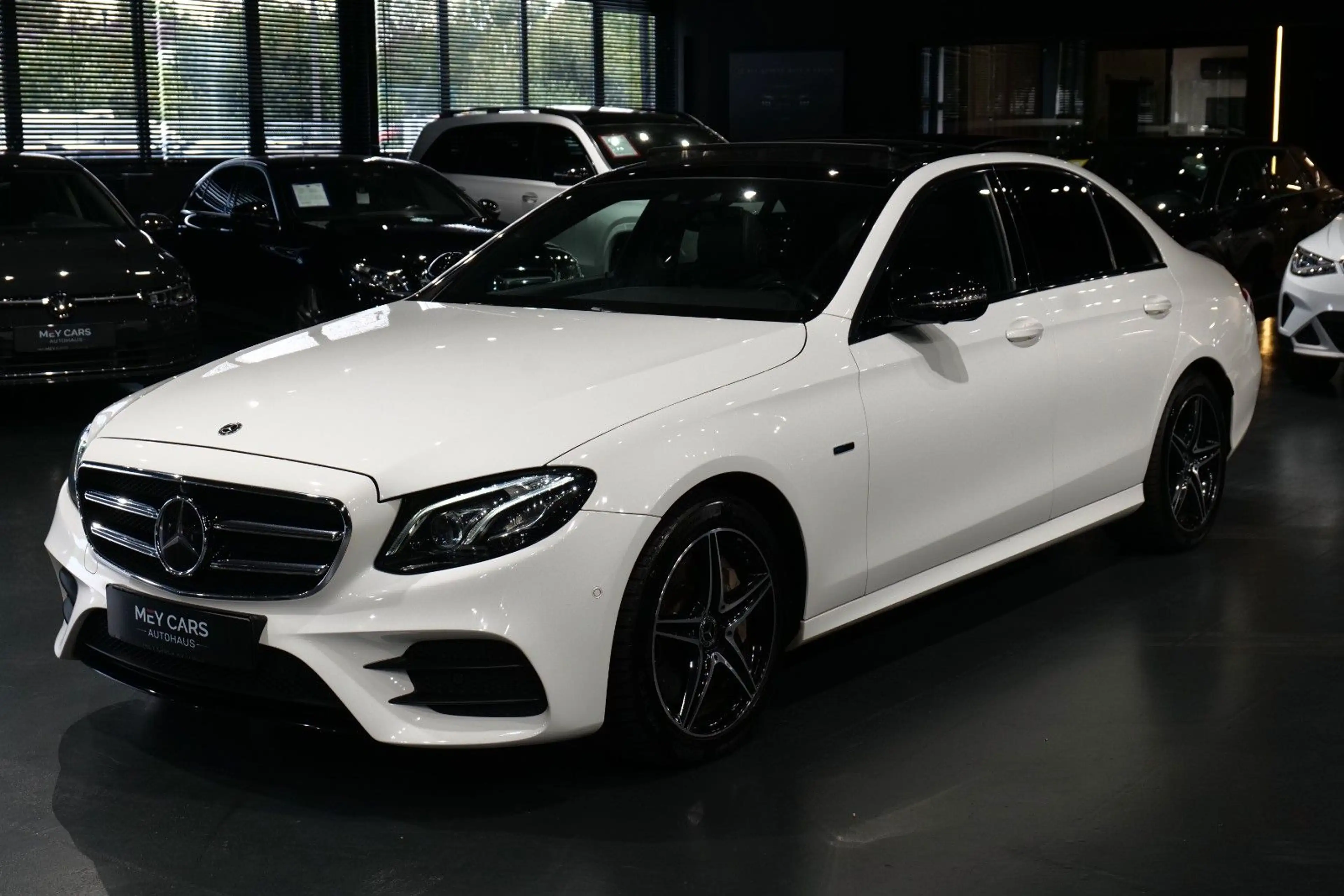 Mercedes-Benz E 300 de Limousine*AMG Sport*Pano*360*Burmester* — photo 3