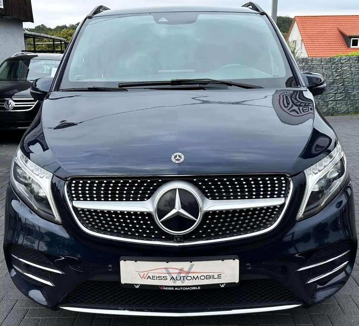Mercedes-Benz V 300 d Exclusive Lang Edition AMG-Line 4Matic Modrá - 2